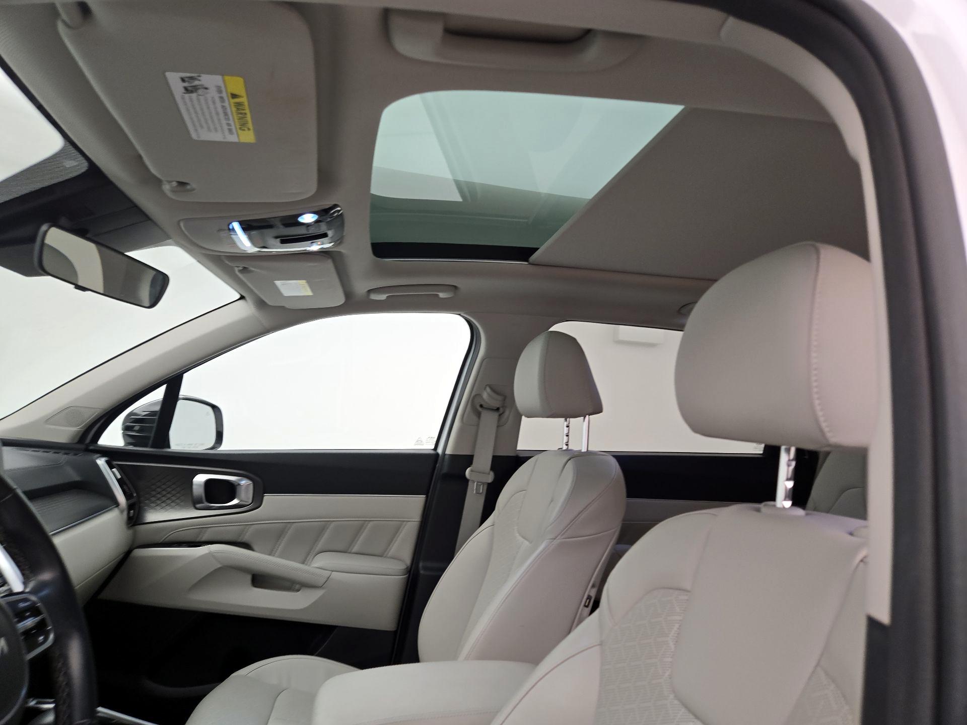 Thumbnail: 2022 Kia Sorento - 19