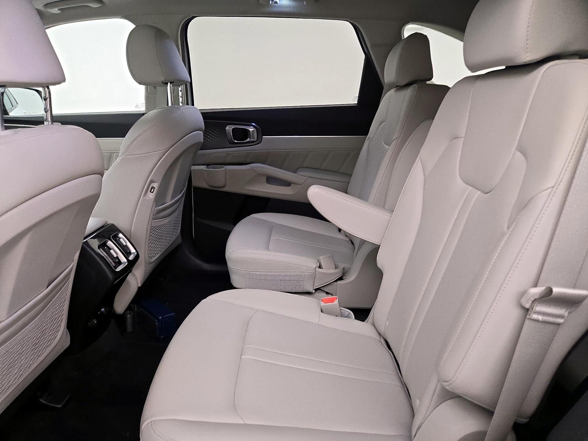 Thumbnail: 2022 Kia Sorento - 20