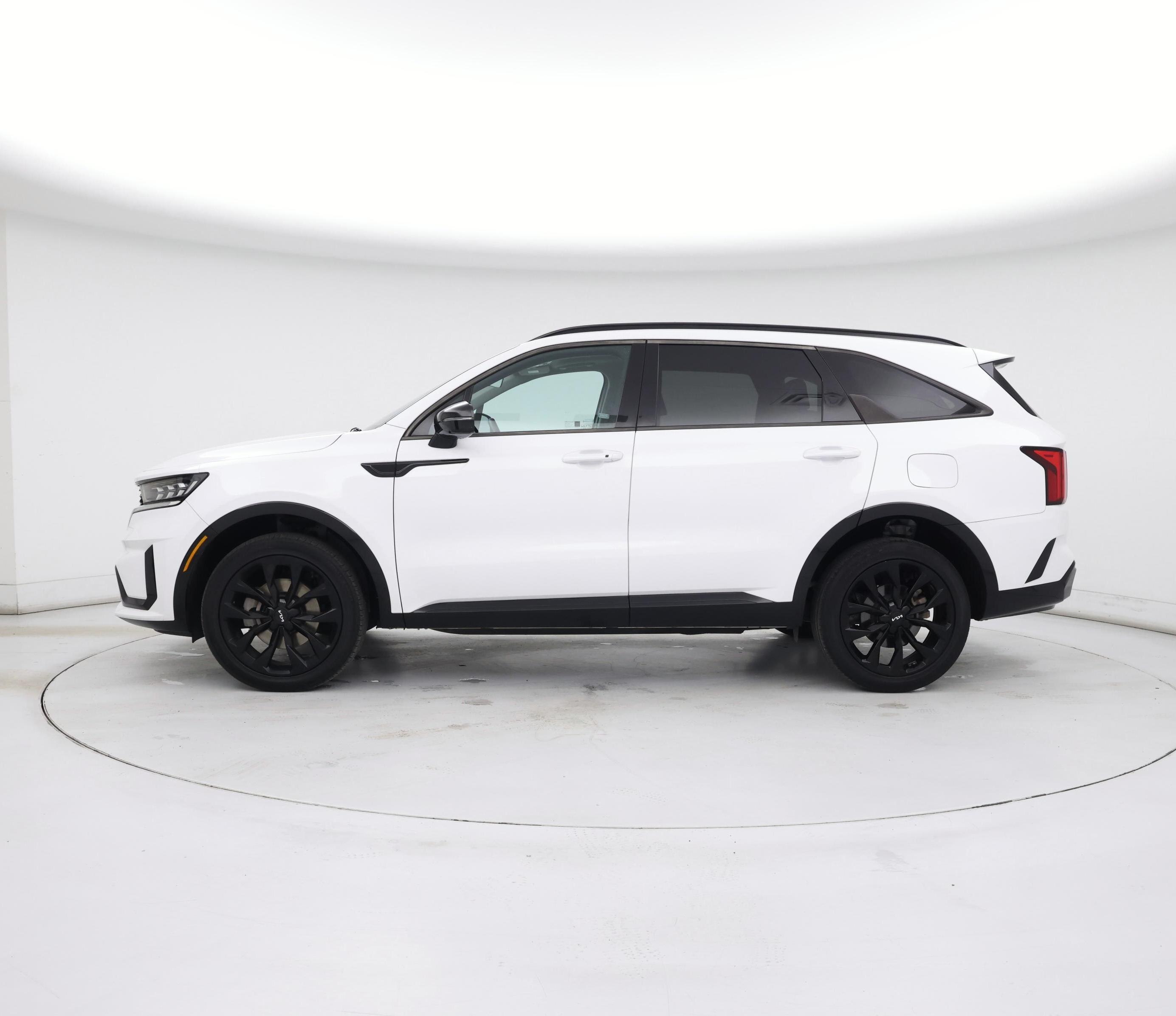 Thumbnail: 2022 Kia Sorento - 3