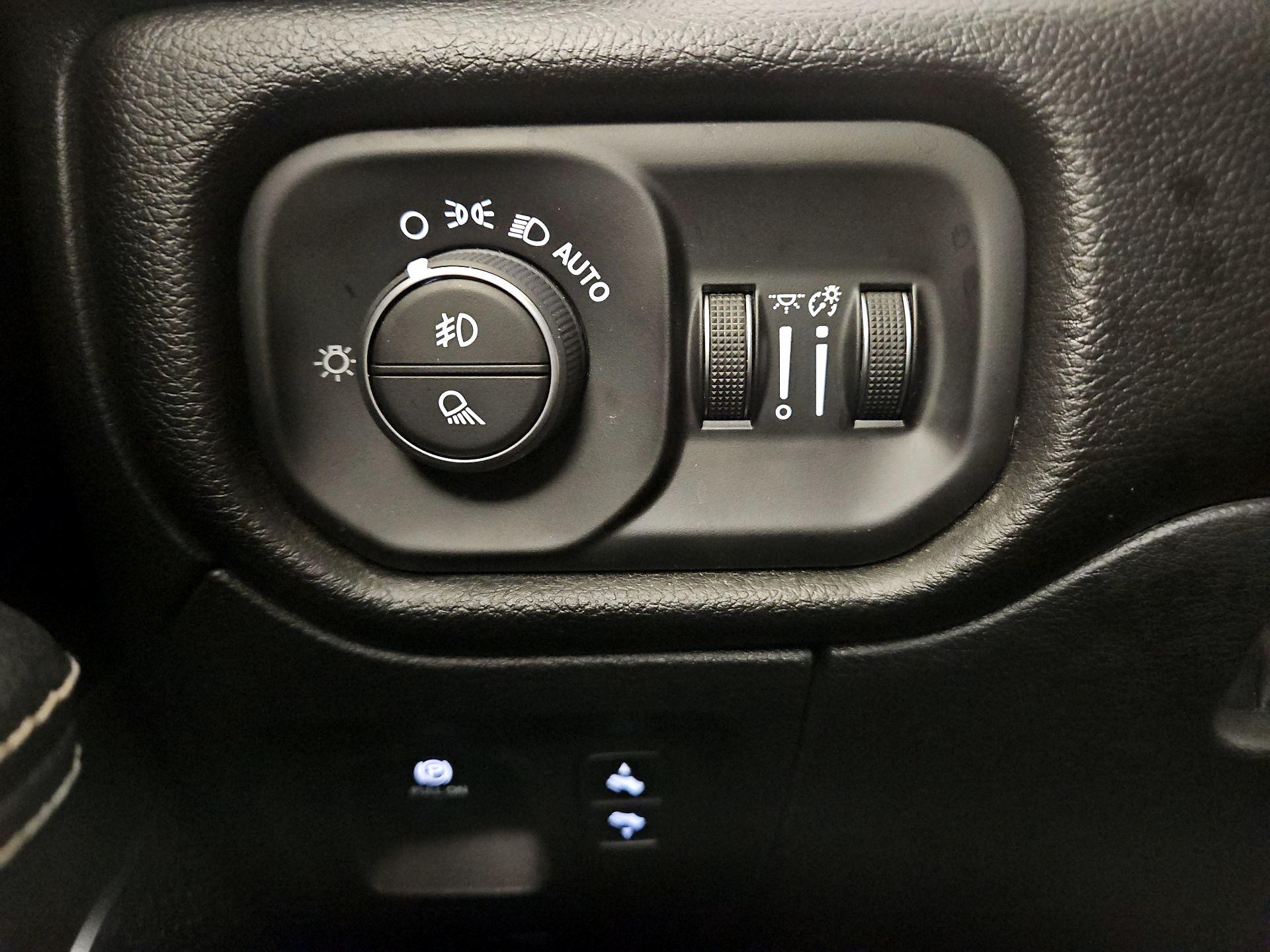 Thumbnail: 2025 RAM 1500 - 13