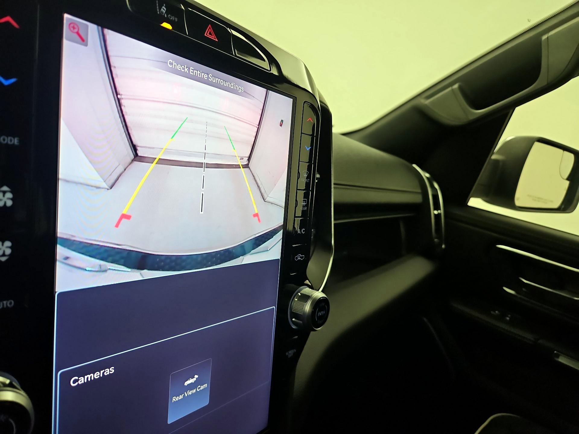 Thumbnail: 2025 RAM 1500 - 15