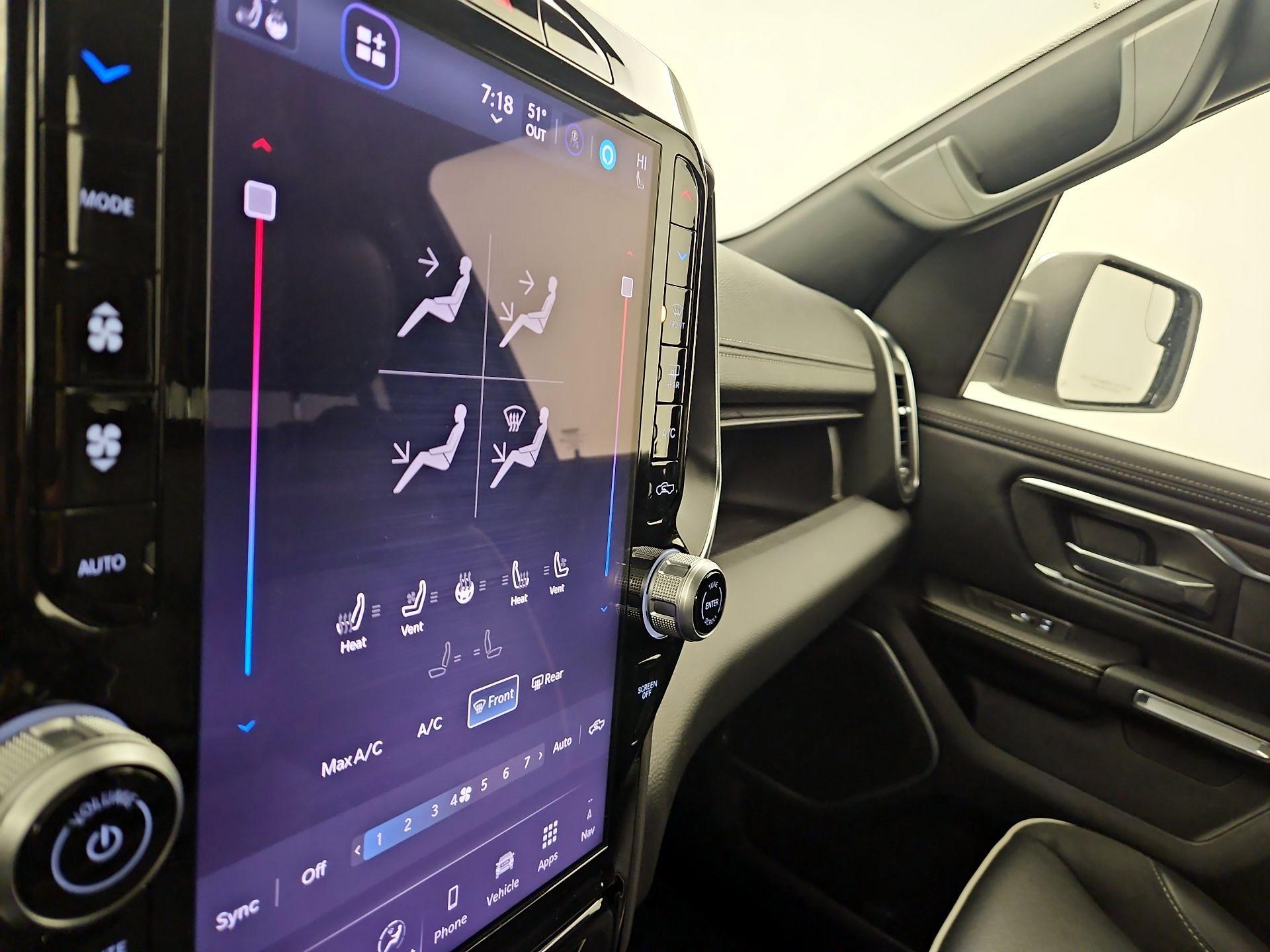 Thumbnail: 2025 RAM 1500 - 17