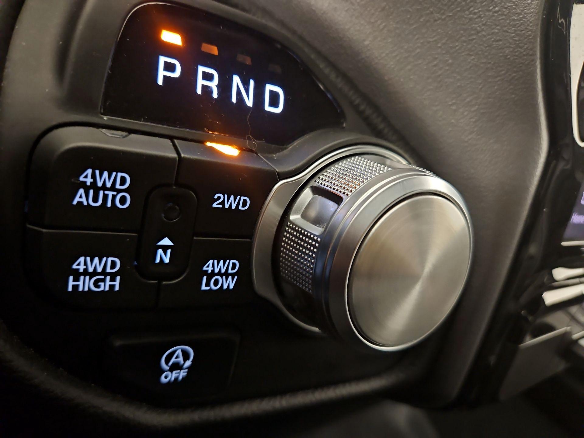 Thumbnail: 2025 RAM 1500 - 18