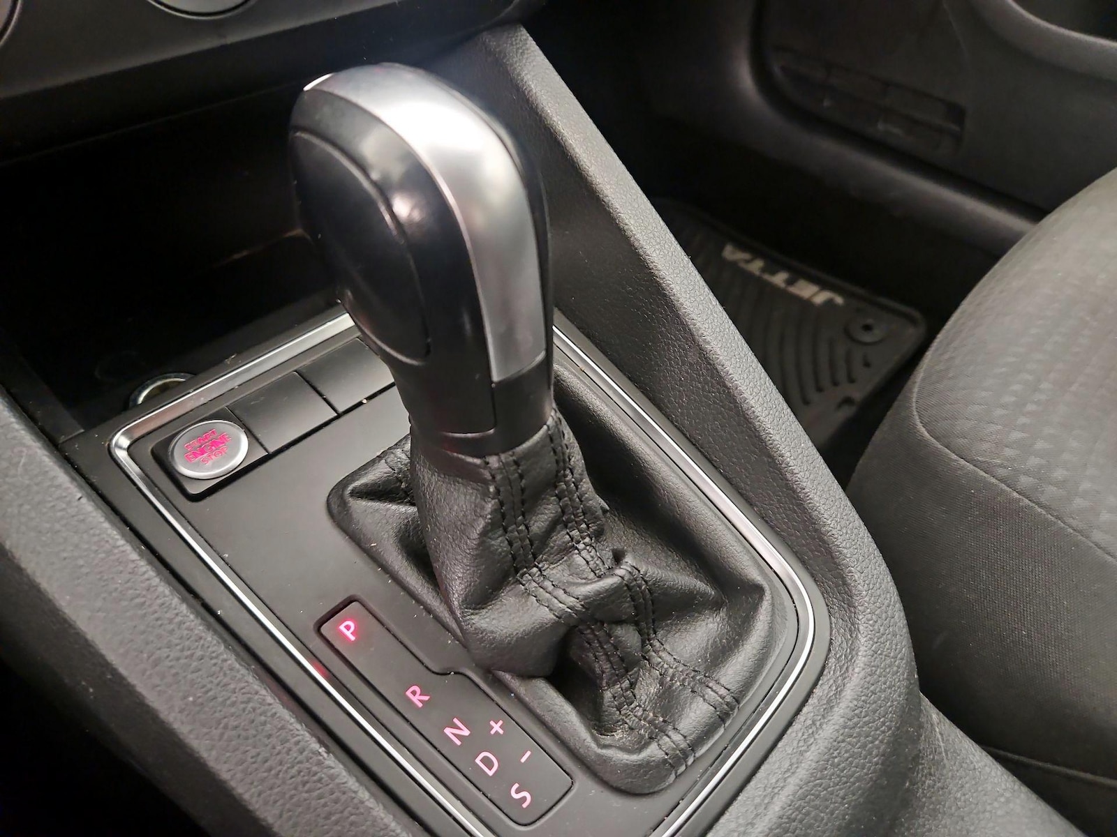 2015 Volkswagen Jetta SE - Photo 17
