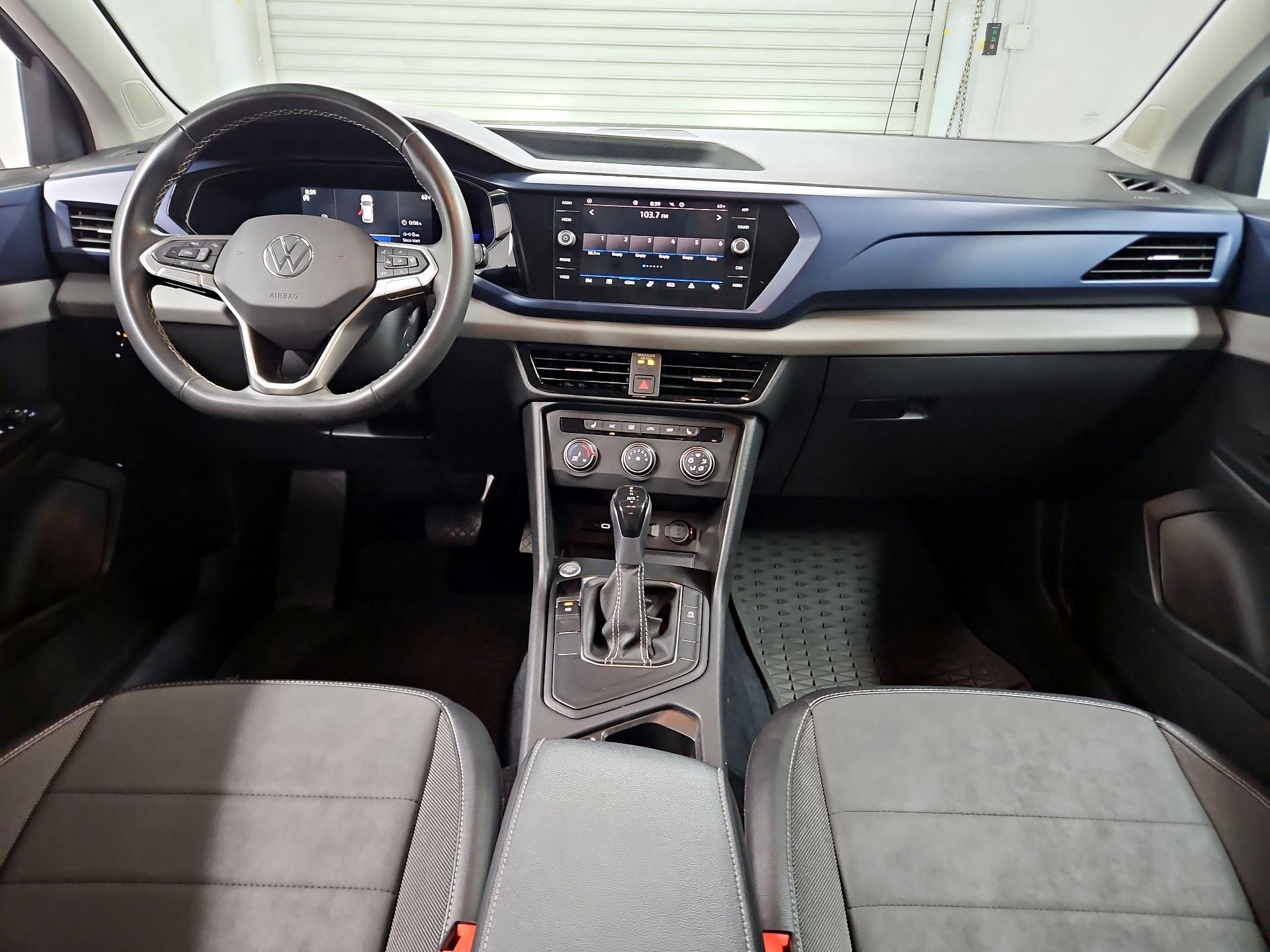 Thumbnail: 2022 Volkswagen Taos - 9