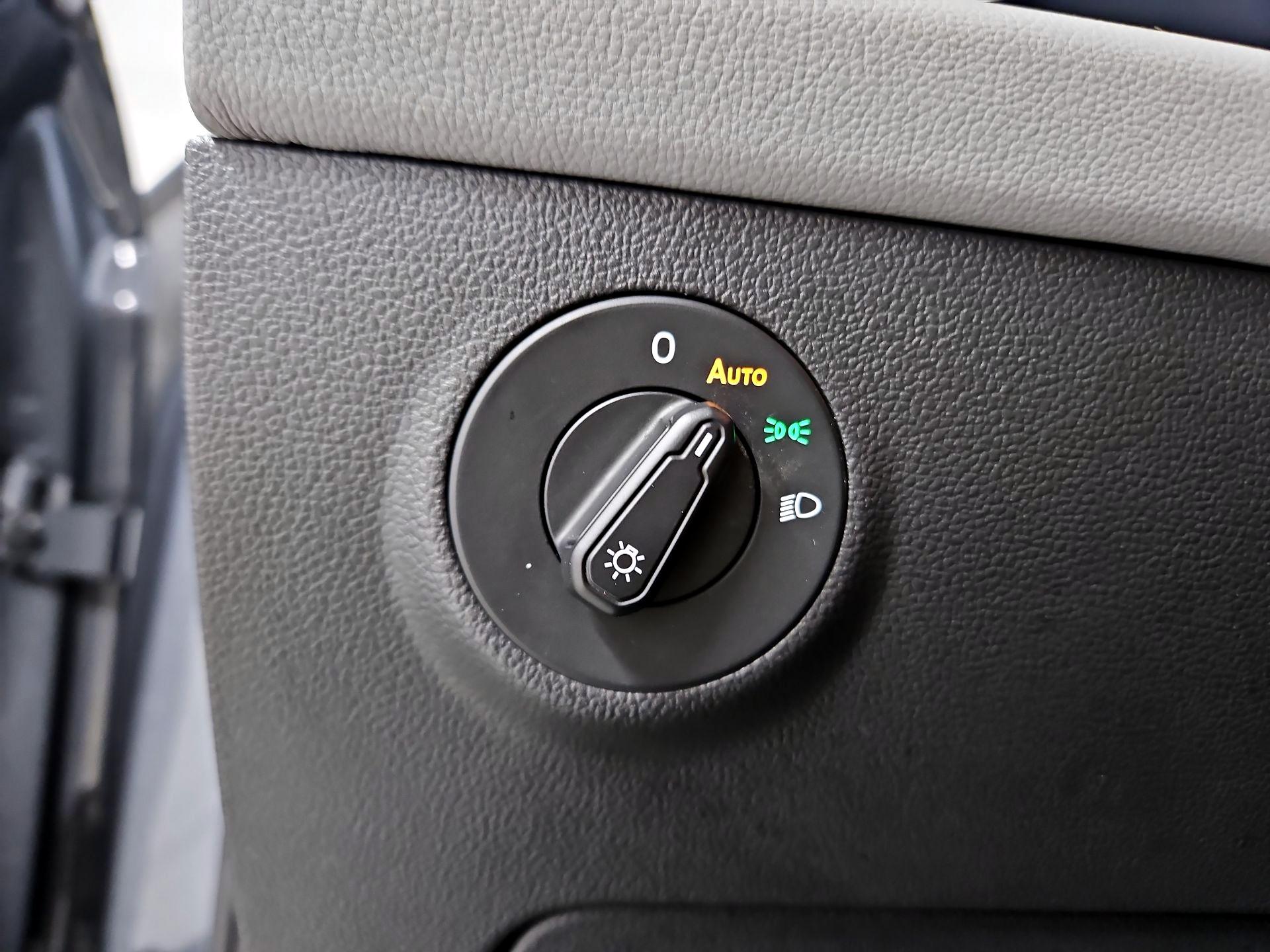 Thumbnail: 2022 Volkswagen Taos - 13