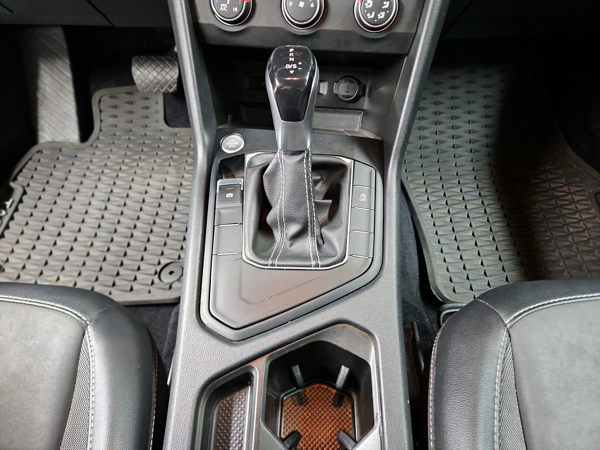 Thumbnail: 2022 Volkswagen Taos - 17