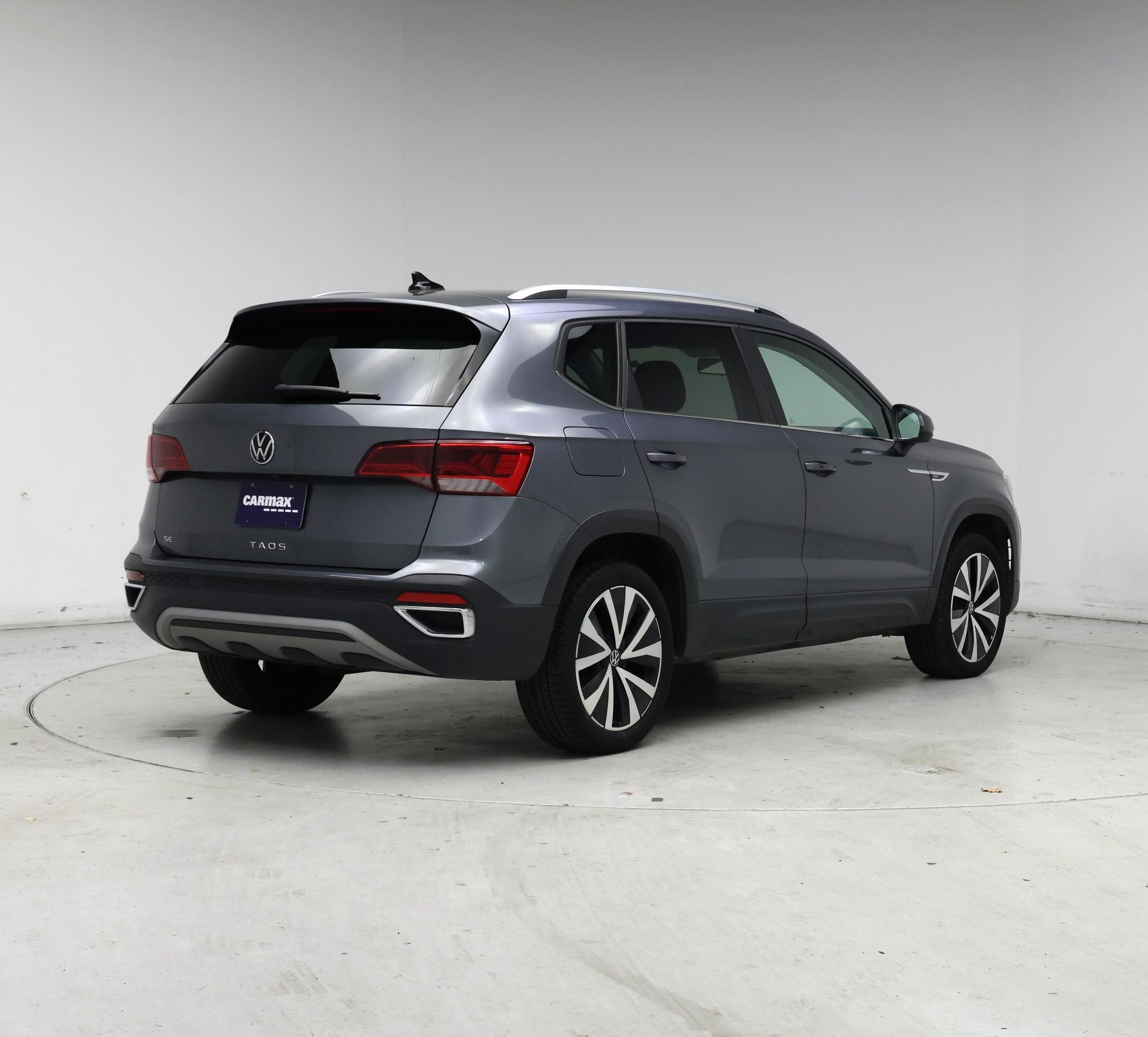 Thumbnail: 2022 Volkswagen Taos - 8