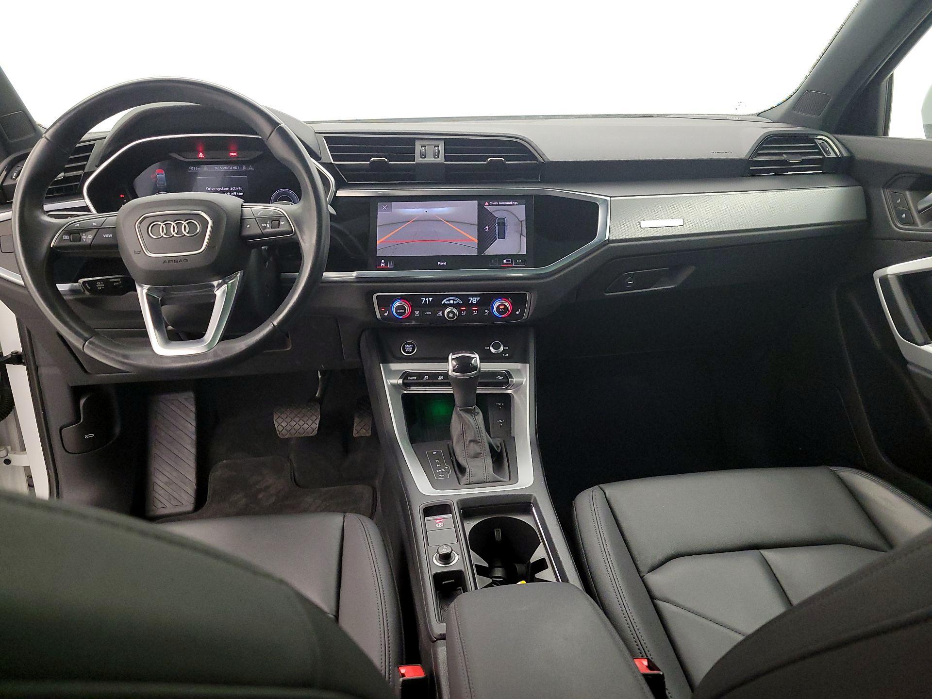 Thumbnail: 2023 Audi Q3 - 9