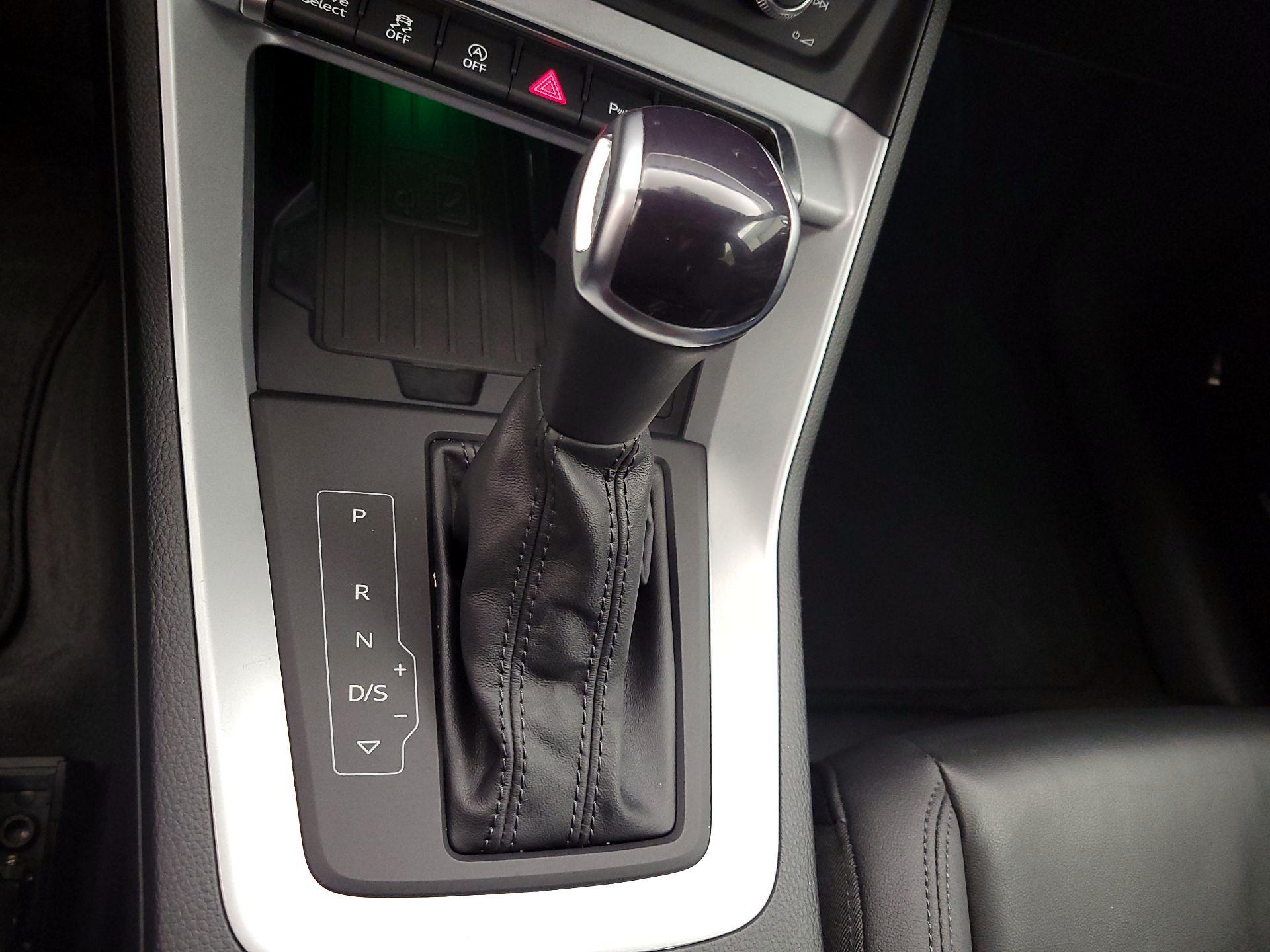 Thumbnail: 2023 Audi Q3 - 17