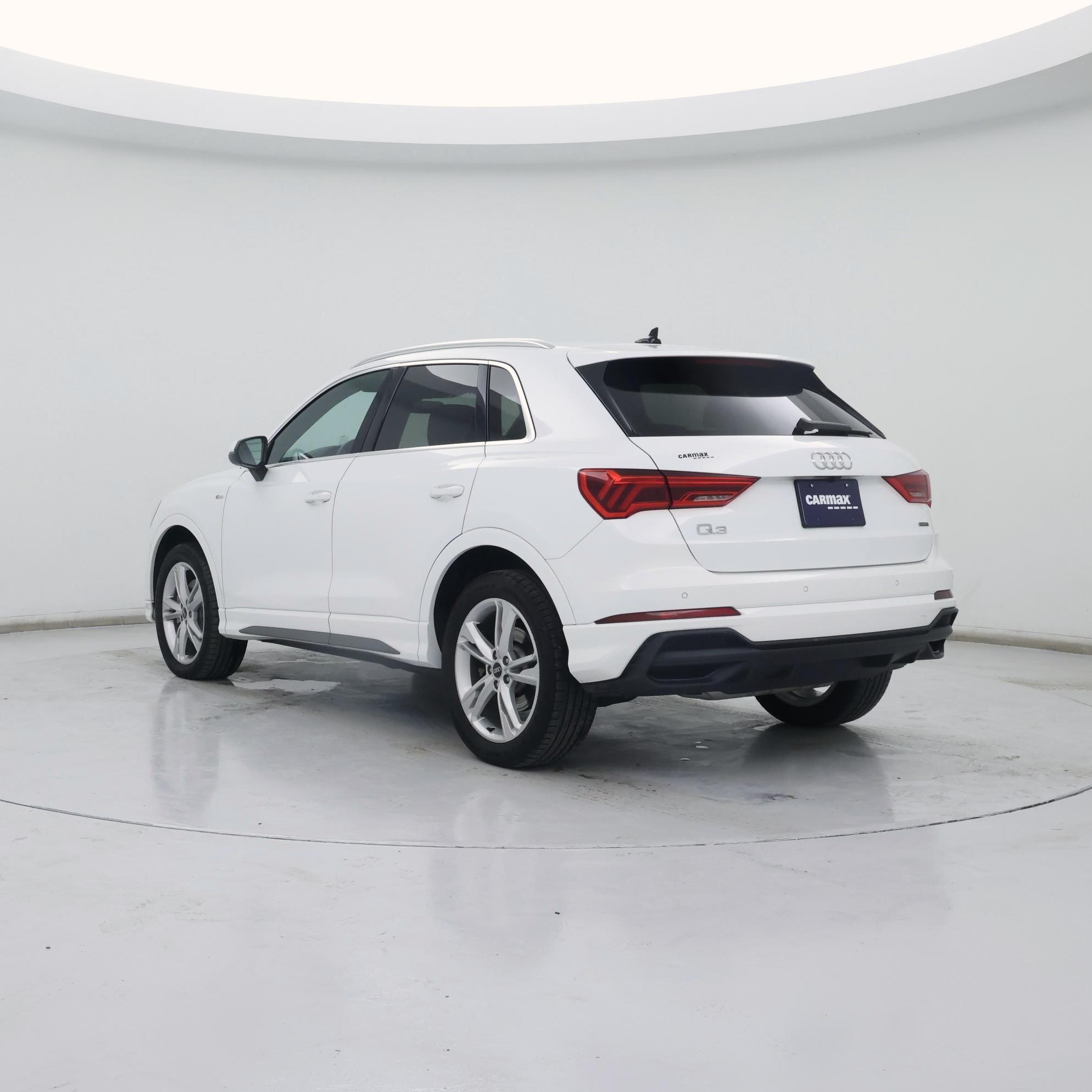 Thumbnail: 2023 Audi Q3 - 2