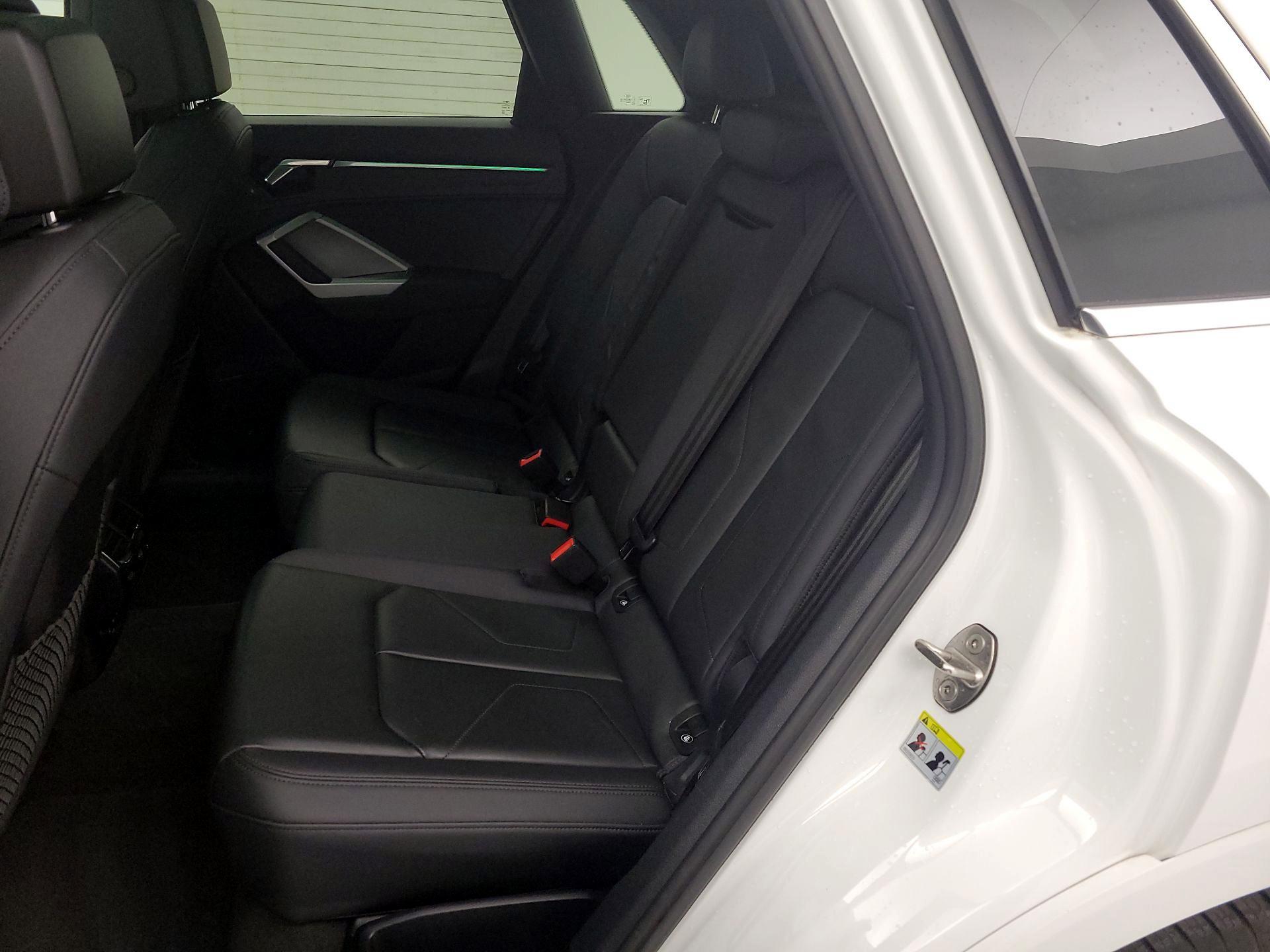 Thumbnail: 2023 Audi Q3 - 19