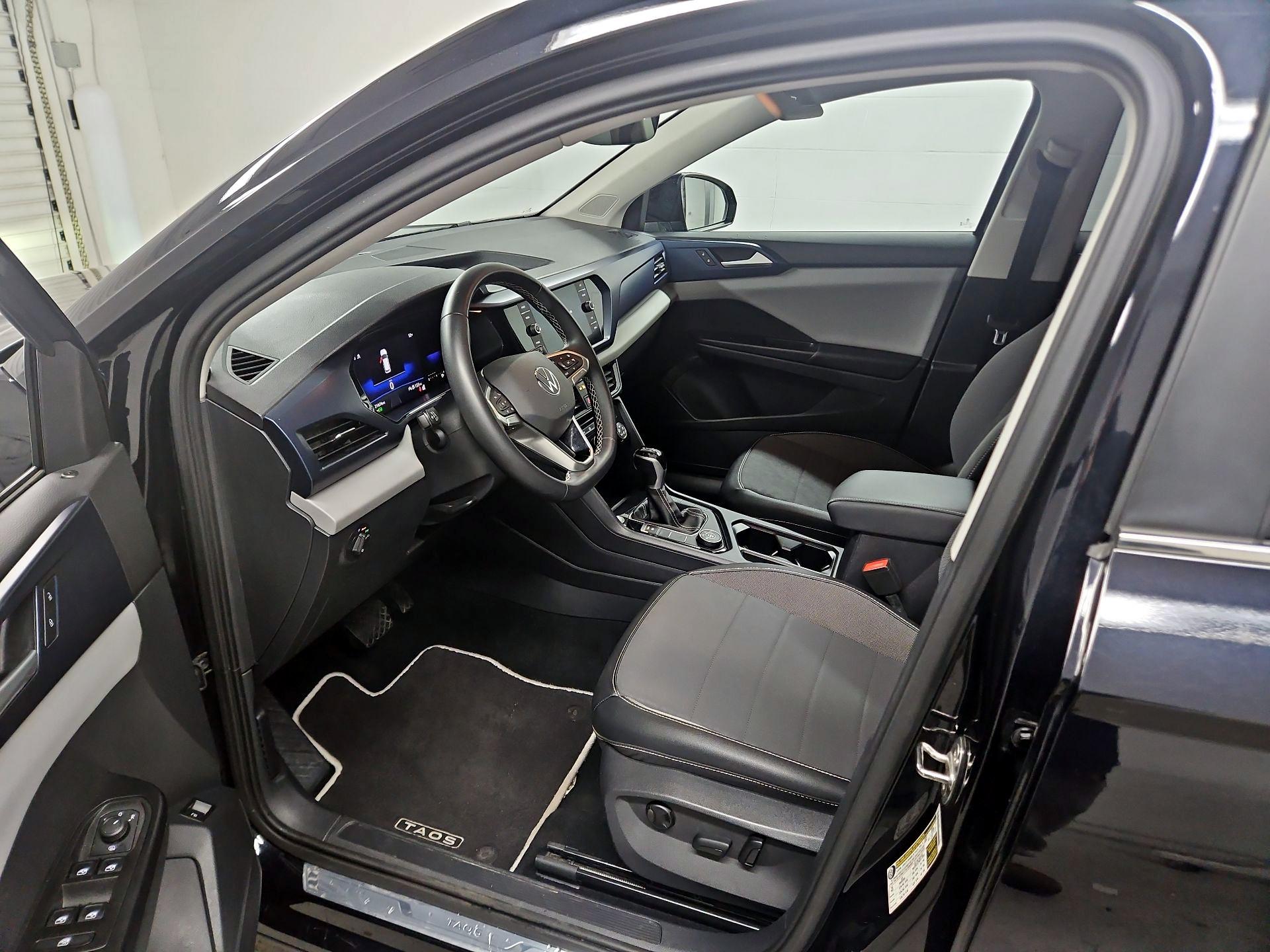 Thumbnail: 2023 Volkswagen Taos - 11