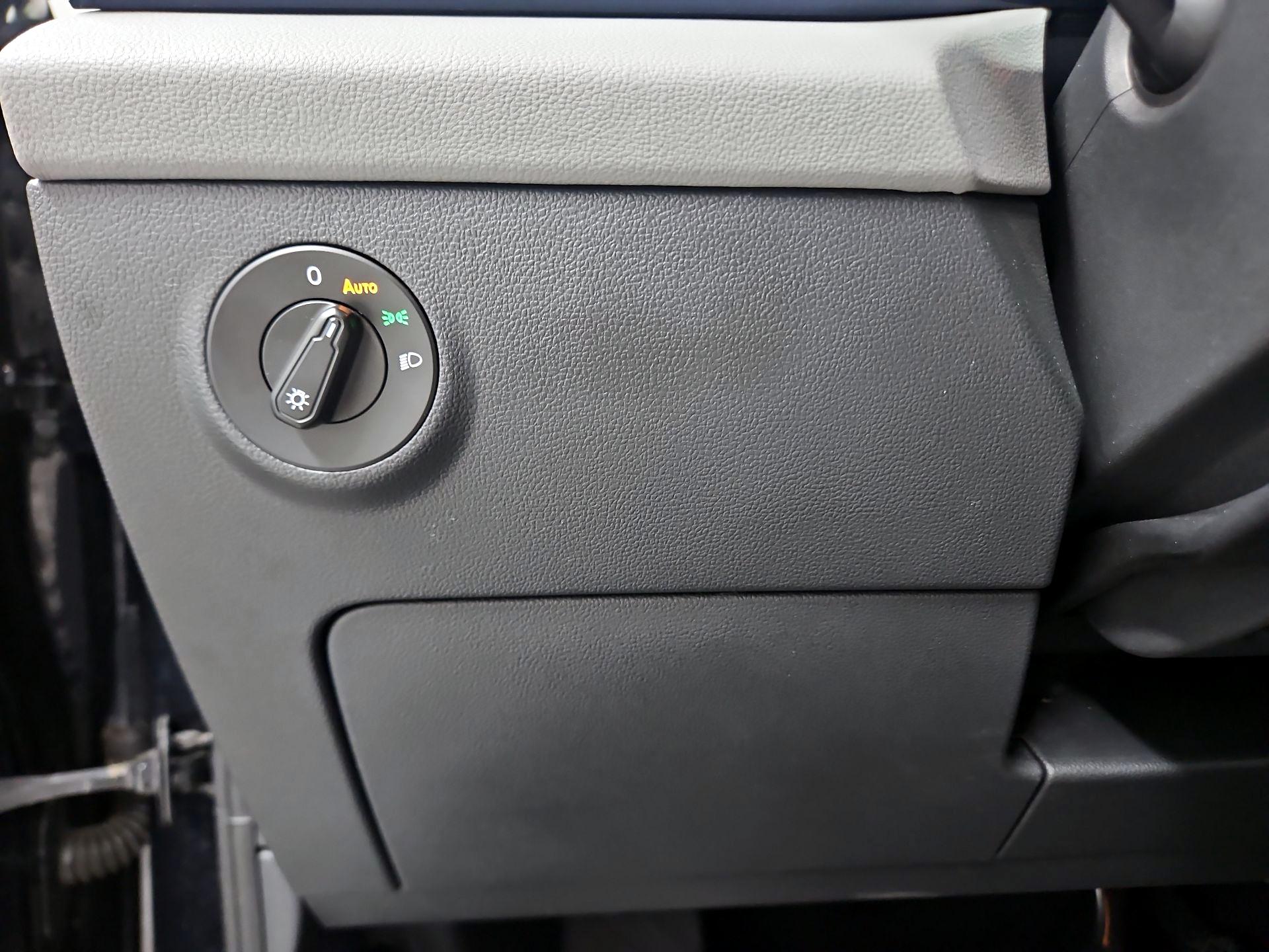 Thumbnail: 2023 Volkswagen Taos - 13