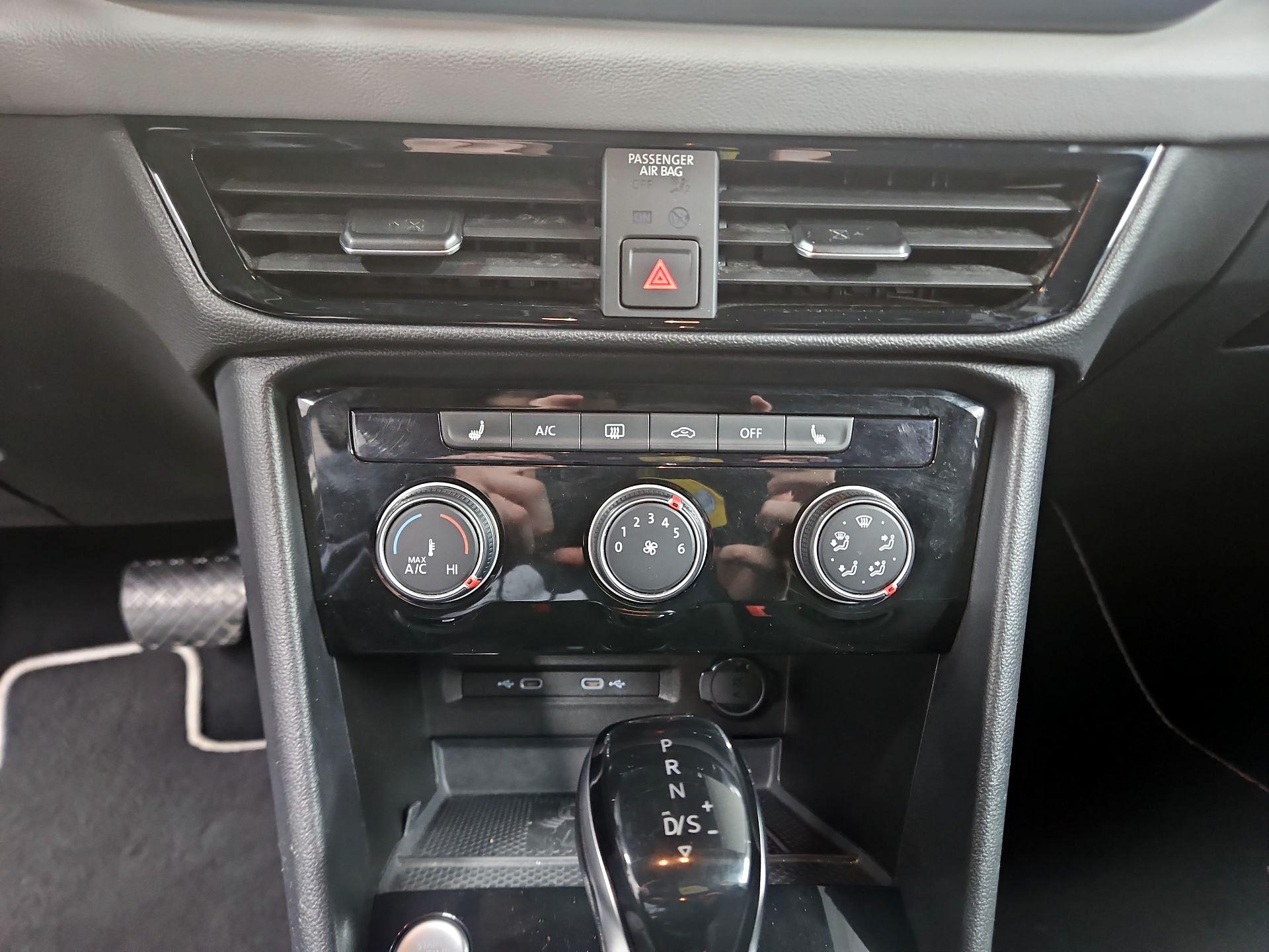 Thumbnail: 2023 Volkswagen Taos - 16