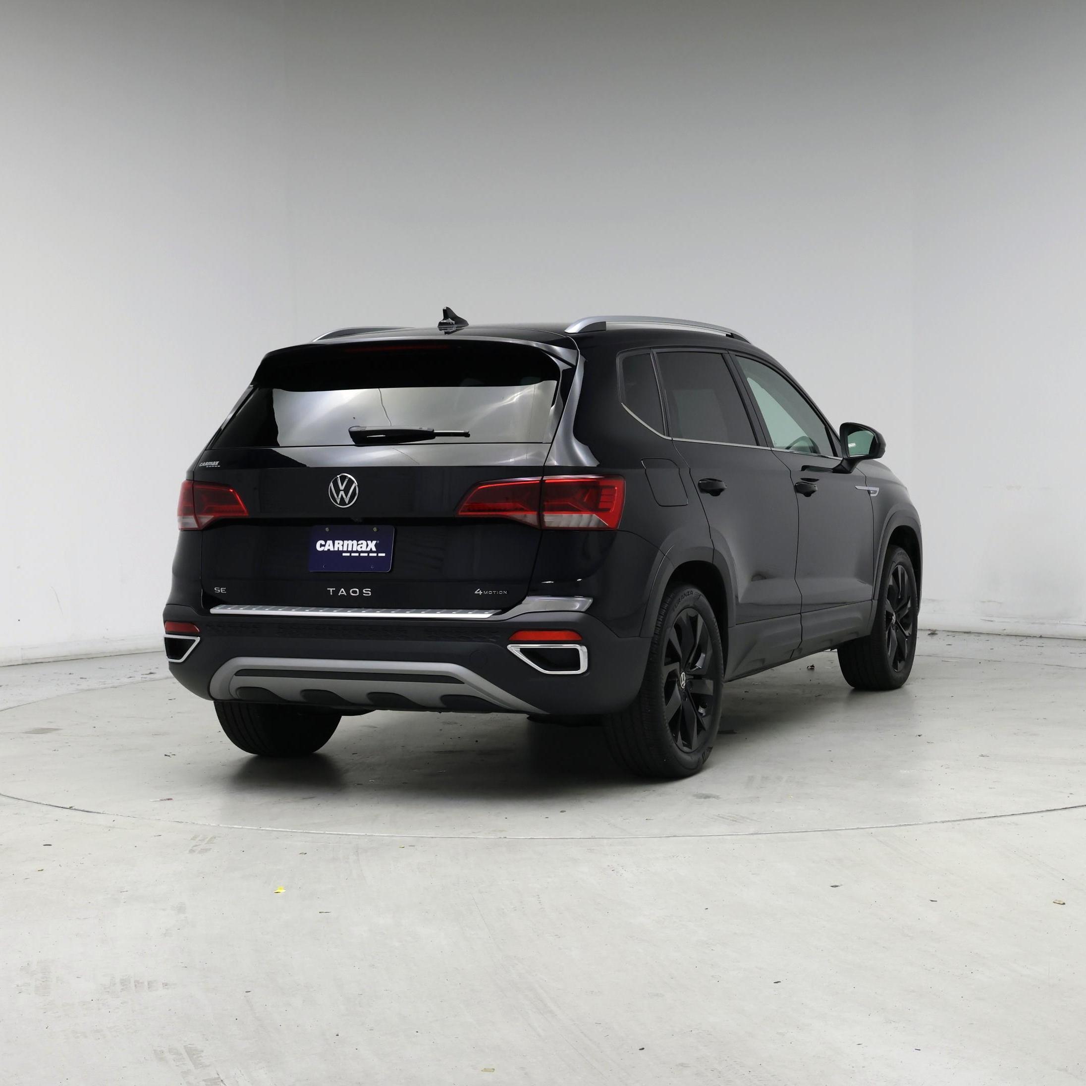 Thumbnail: 2023 Volkswagen Taos - 8