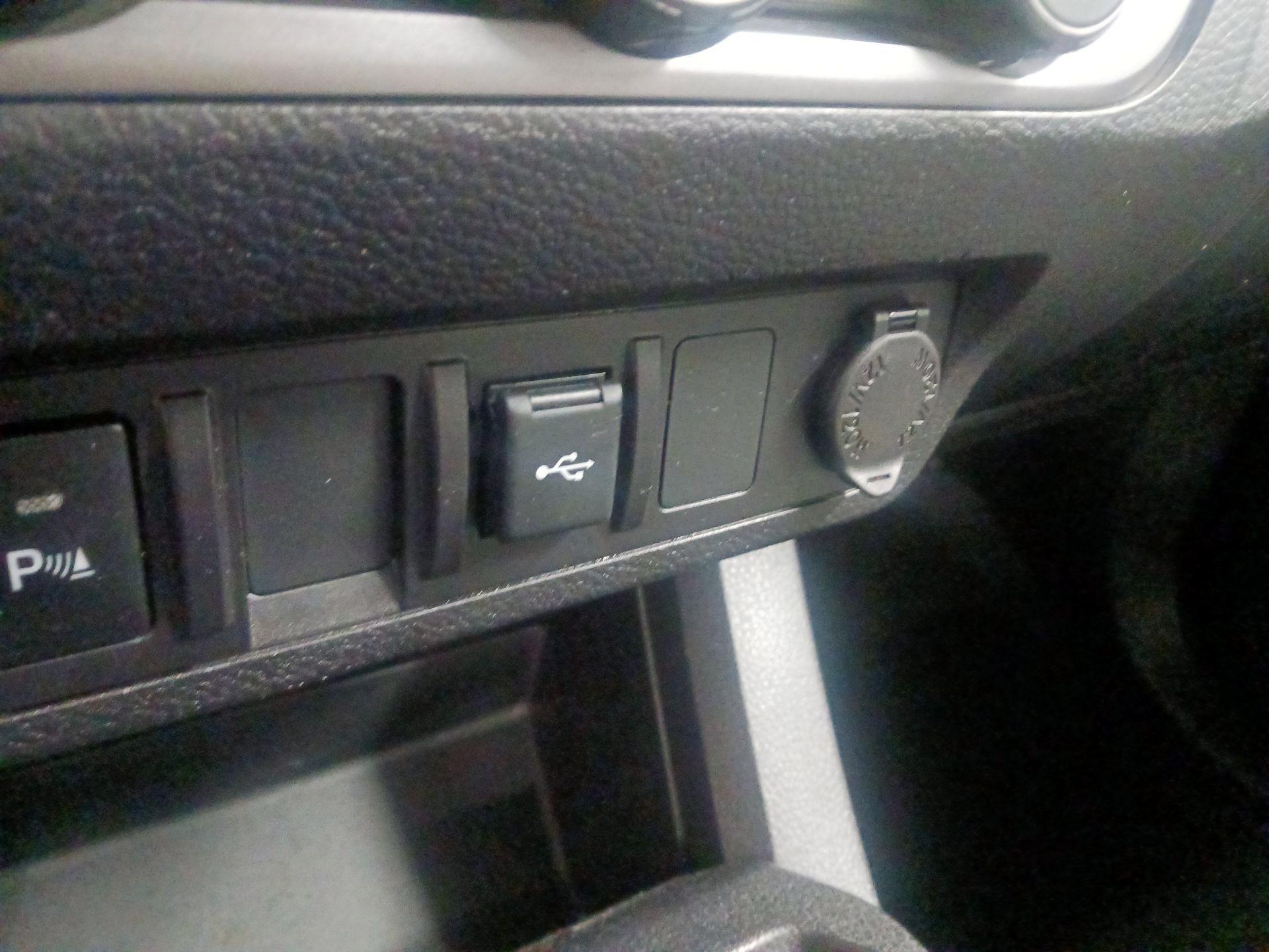 Thumbnail: 2023 Toyota Tacoma - 19