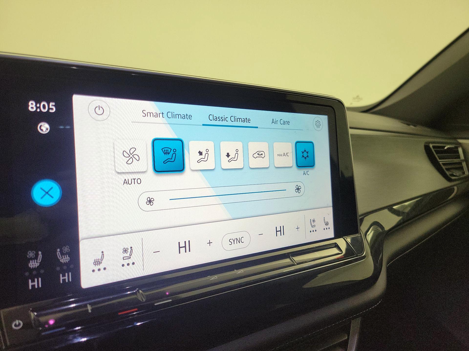 Thumbnail: 2024 Volkswagen Atlas - 16