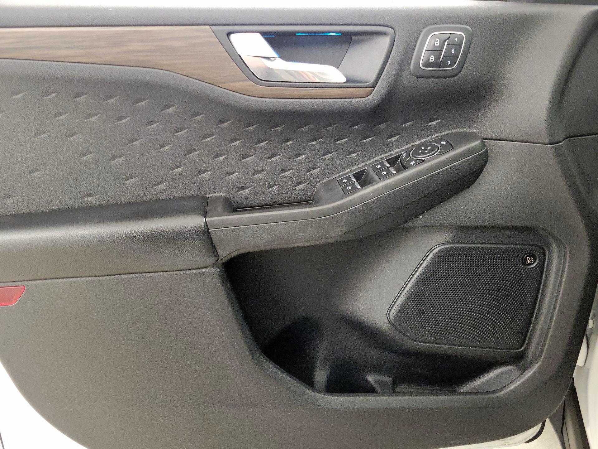 Thumbnail: 2020 Ford Escape - 12