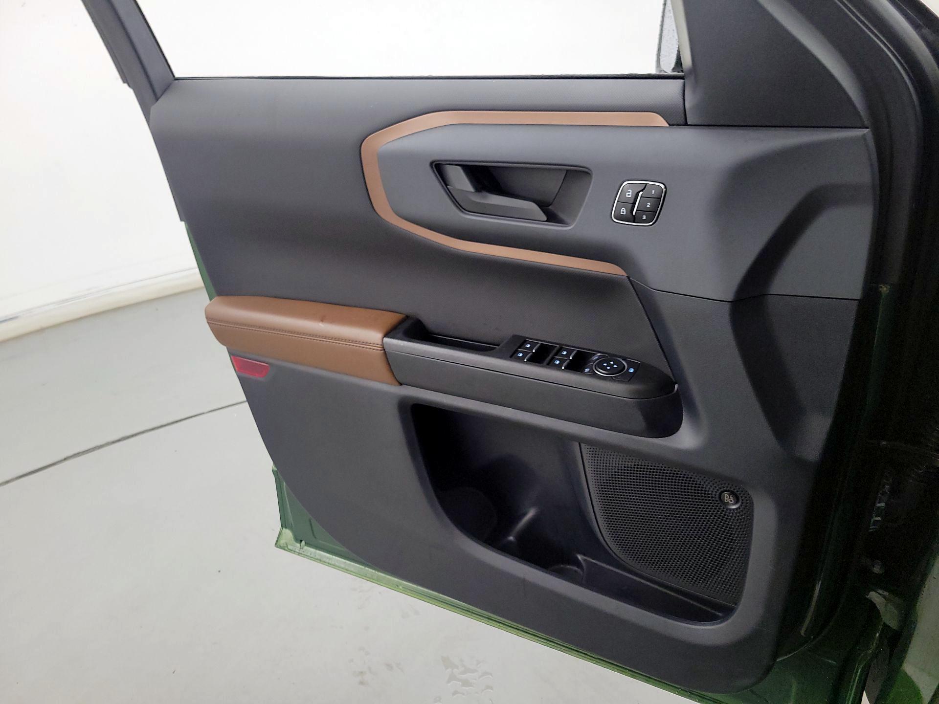 Thumbnail: 2023 Ford Bronco Sport - 12