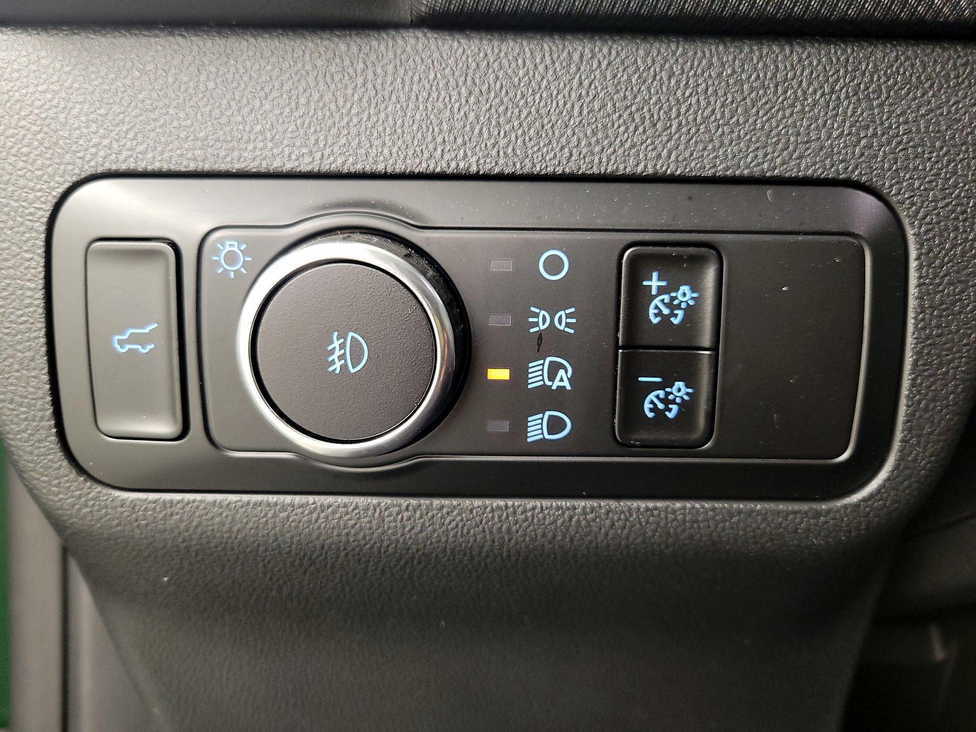 Thumbnail: 2023 Ford Bronco Sport - 13