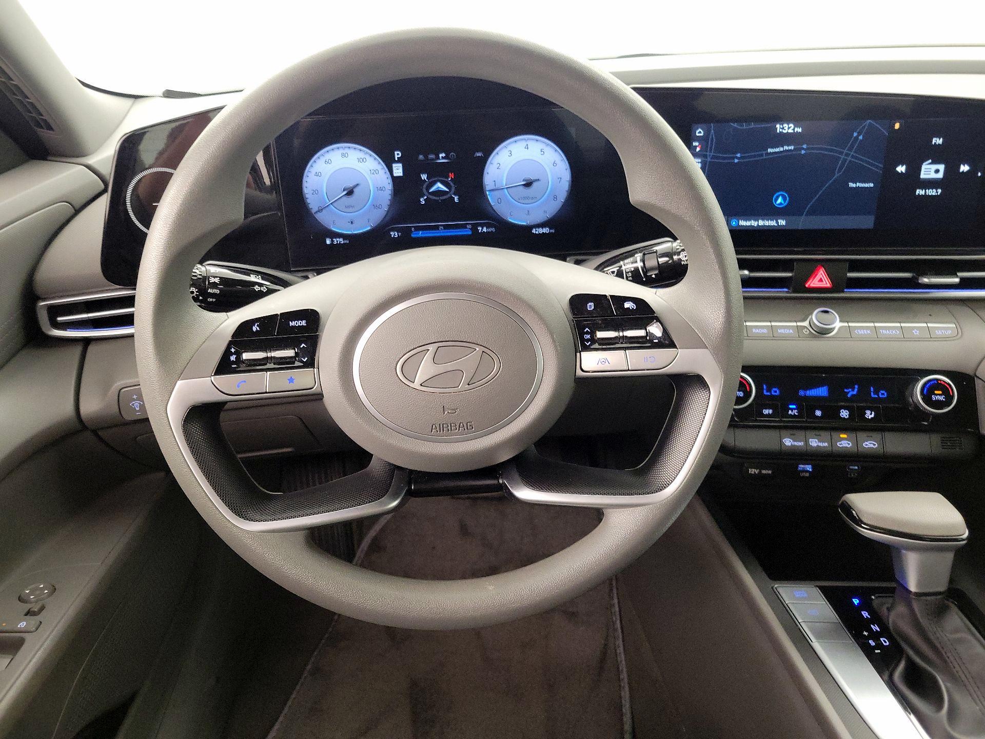 Thumbnail: 2024 Hyundai Elantra - 10