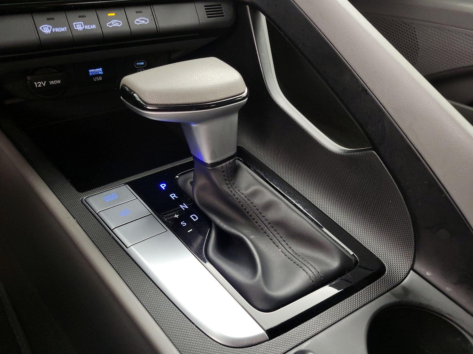 Thumbnail: 2024 Hyundai Elantra - 18