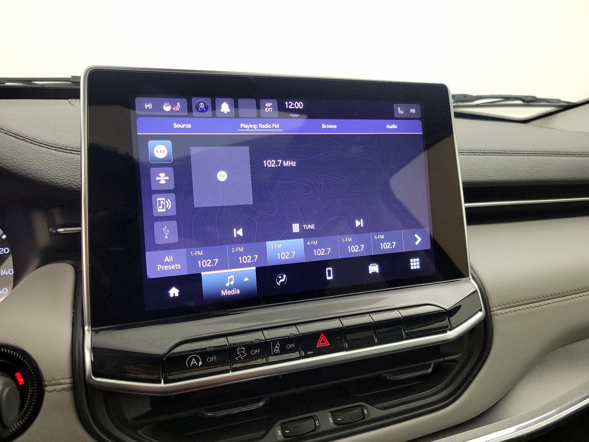 Thumbnail: 2022 Jeep Compass - 15