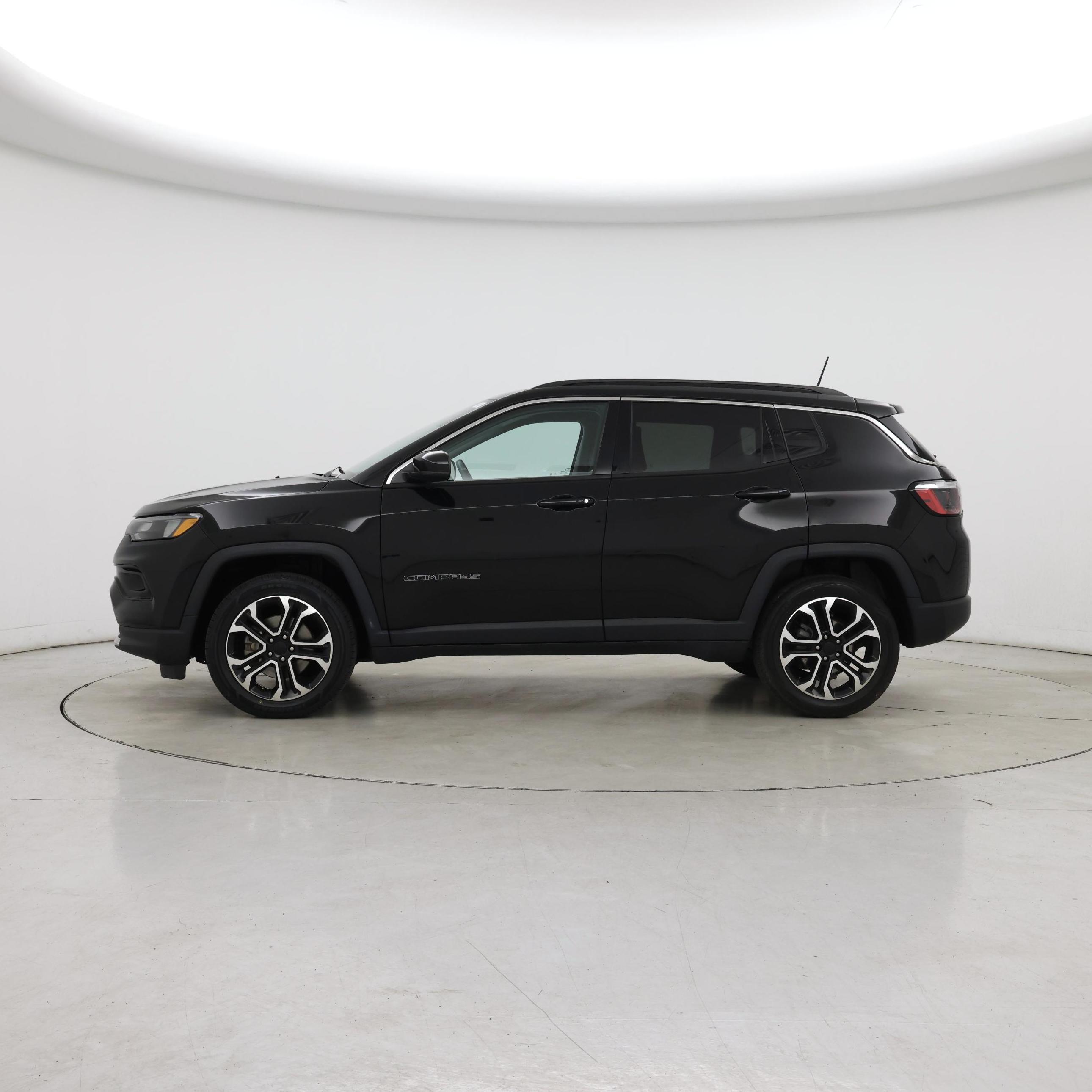 Thumbnail: 2022 Jeep Compass - 3