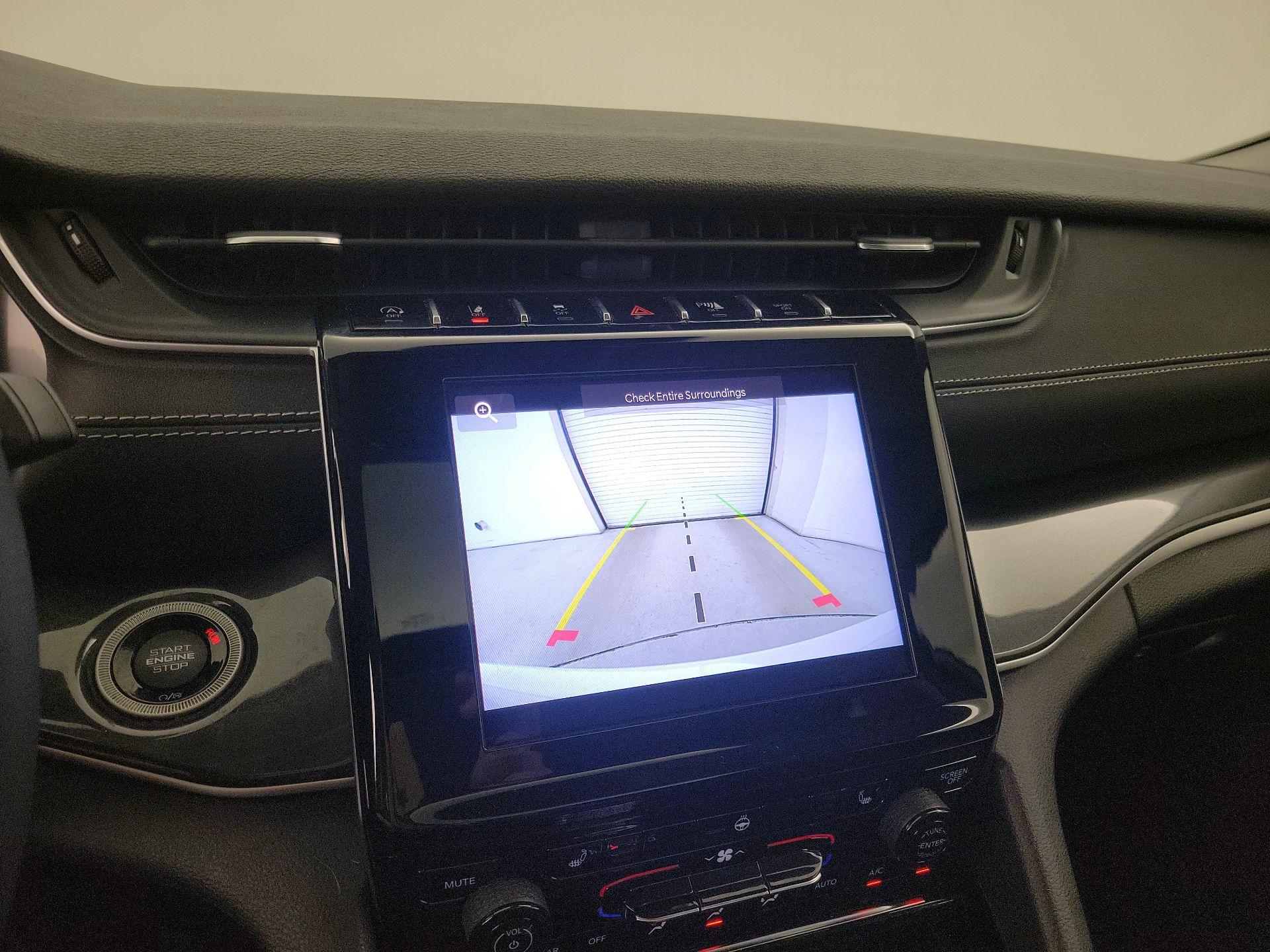 Thumbnail: 2023 Jeep Grand Cherokee - 14