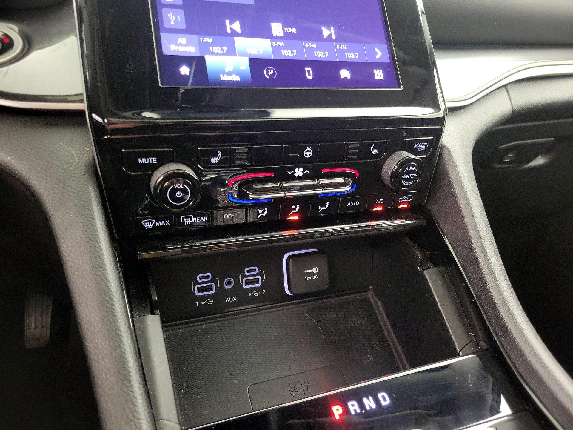 Thumbnail: 2023 Jeep Grand Cherokee - 16