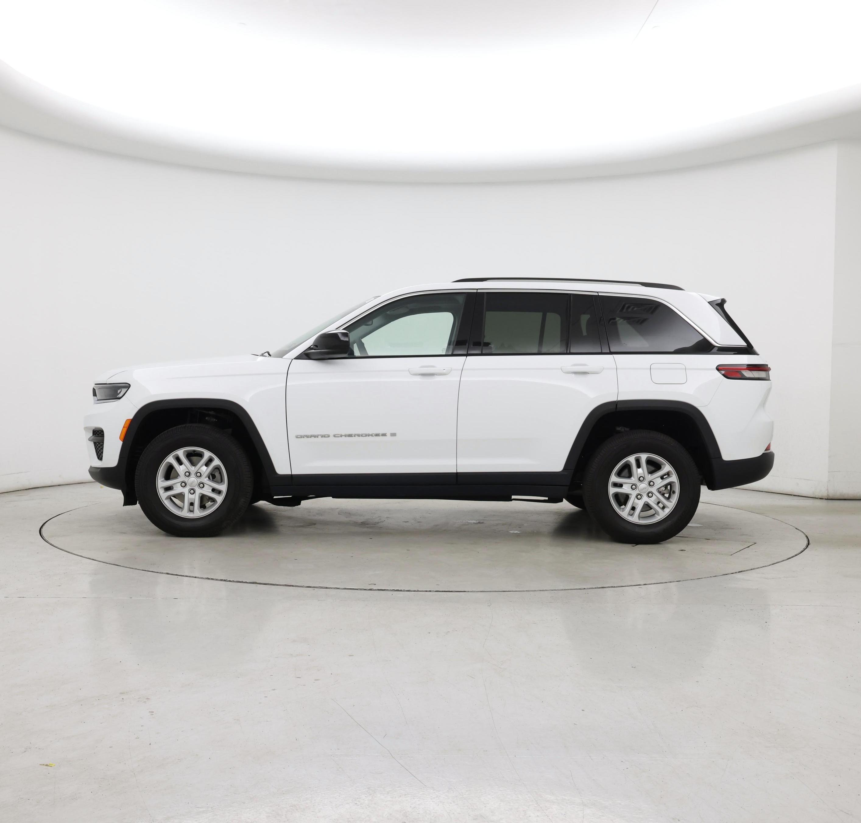 Thumbnail: 2023 Jeep Grand Cherokee - 3