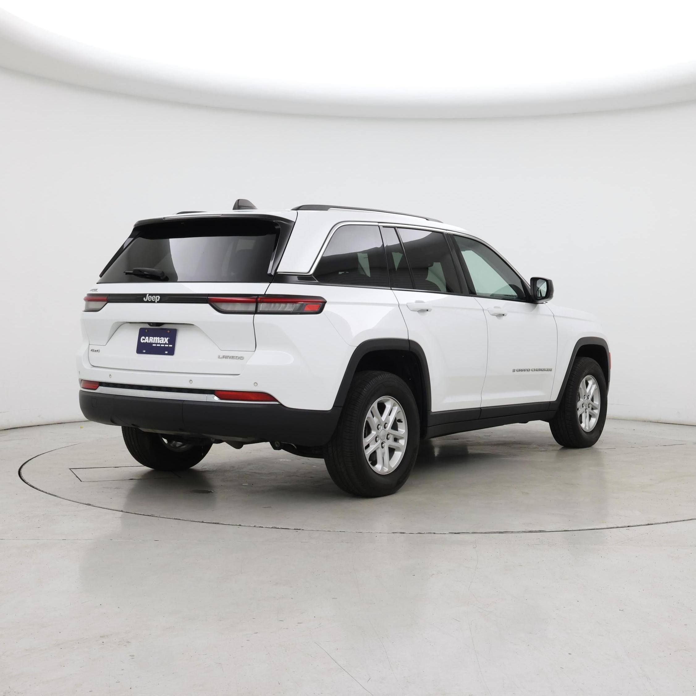 Thumbnail: 2023 Jeep Grand Cherokee - 8