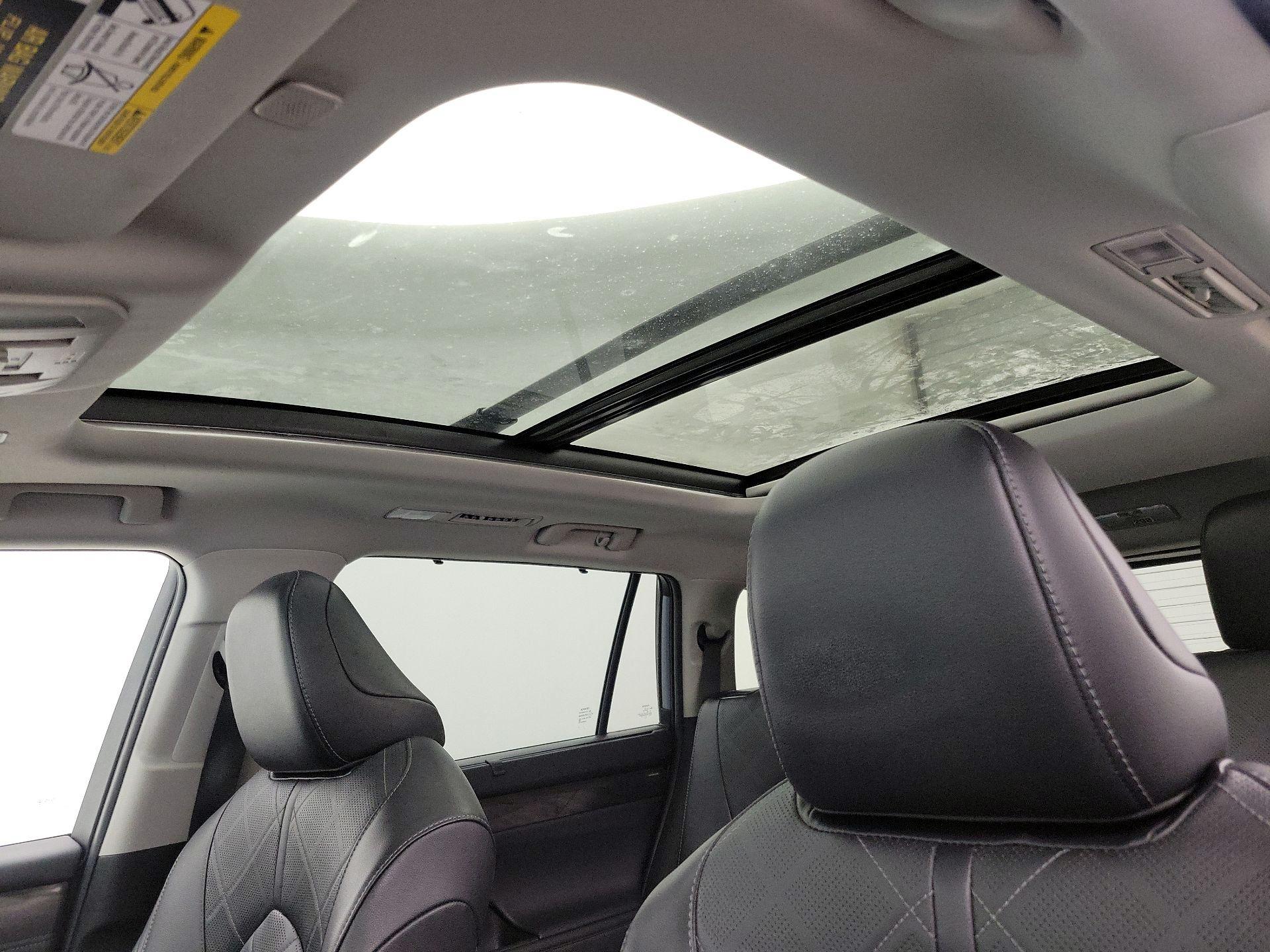 Thumbnail: 2023 Toyota Highlander - 19