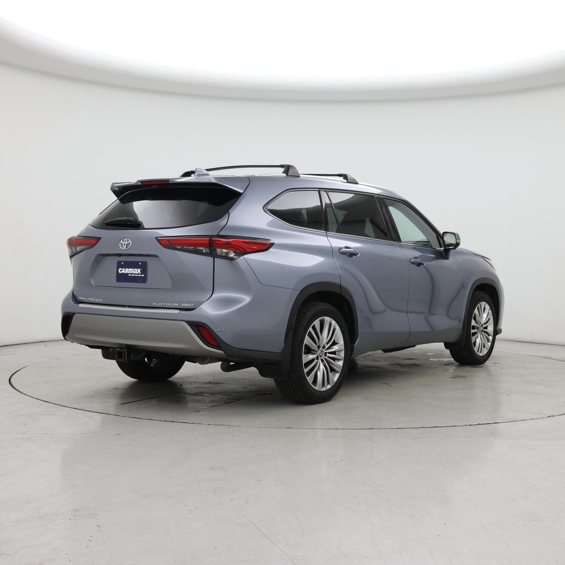 Thumbnail: 2023 Toyota Highlander - 8