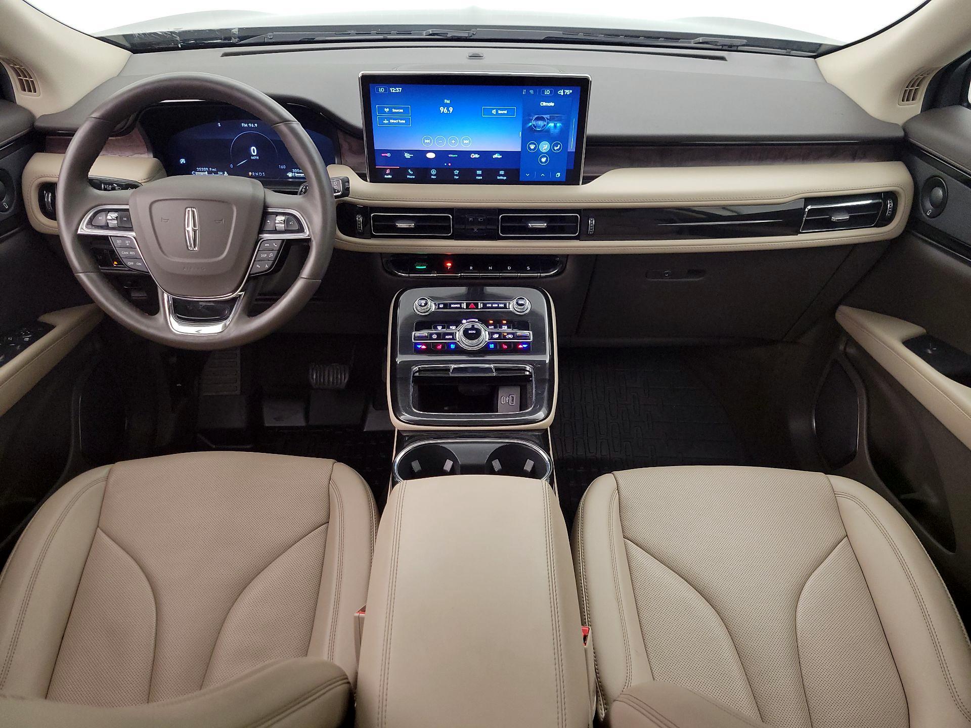 Thumbnail: 2022 Lincoln Nautilus - 9