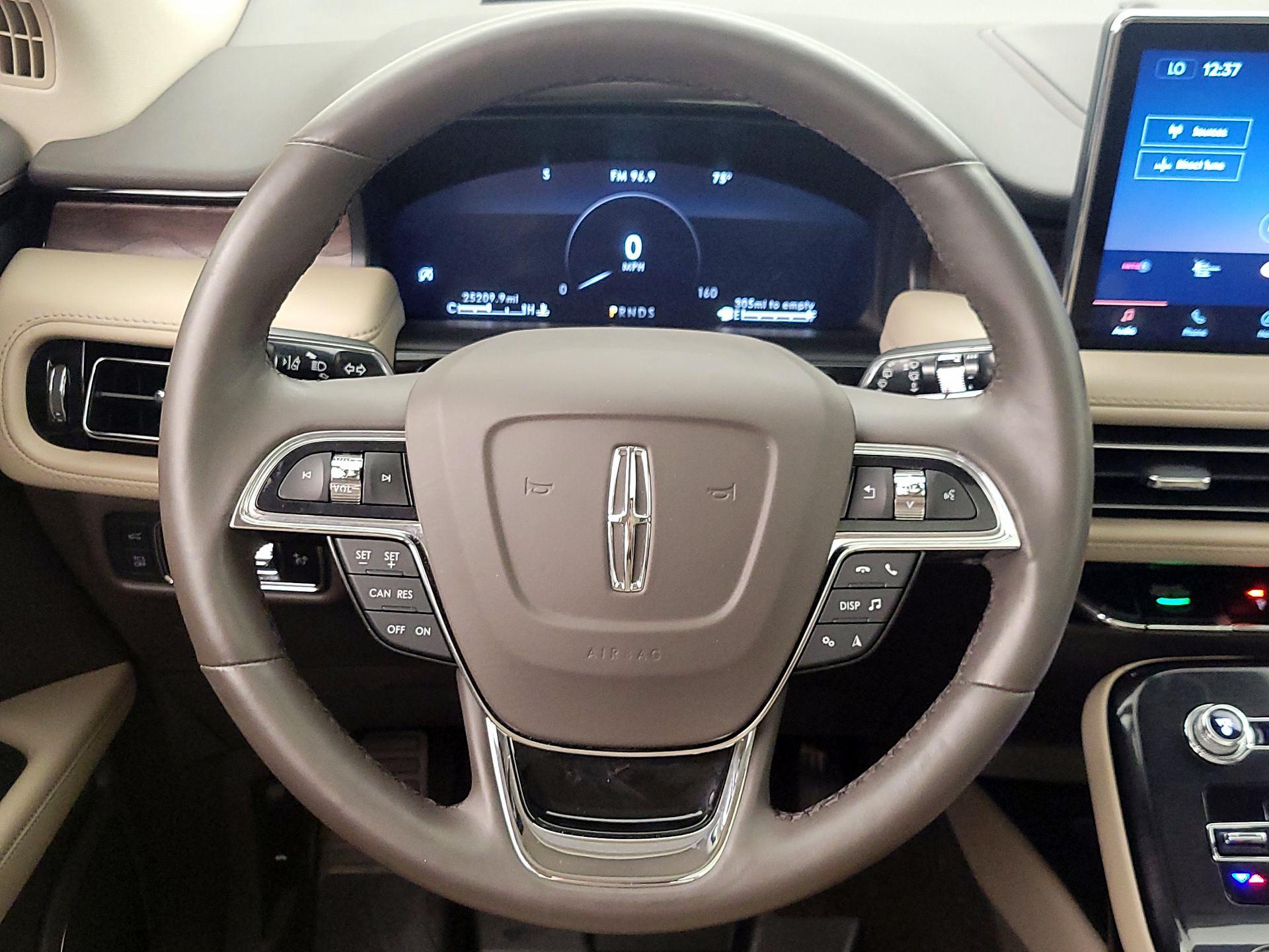 Thumbnail: 2022 Lincoln Nautilus - 10