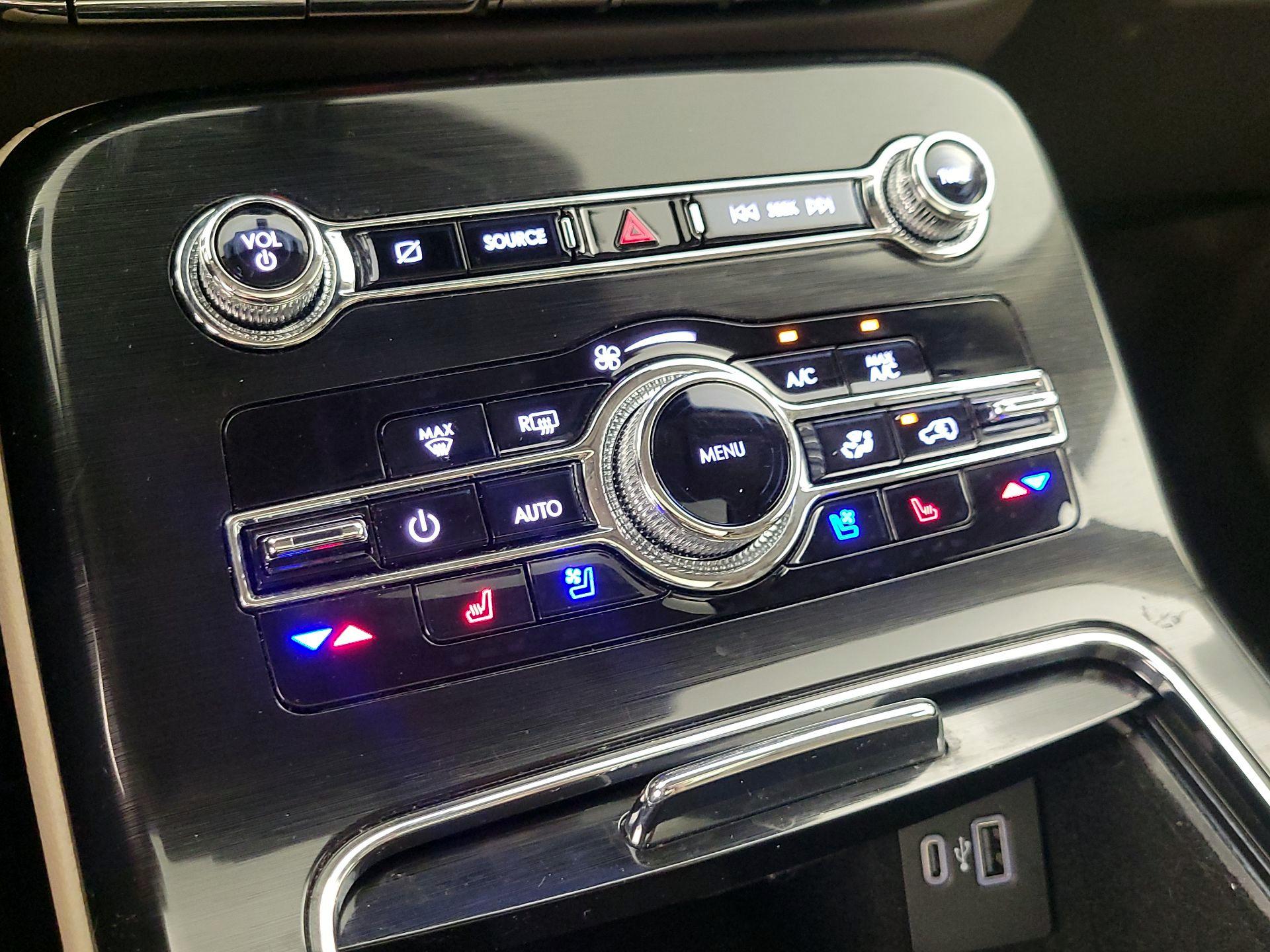 Thumbnail: 2022 Lincoln Nautilus - 17