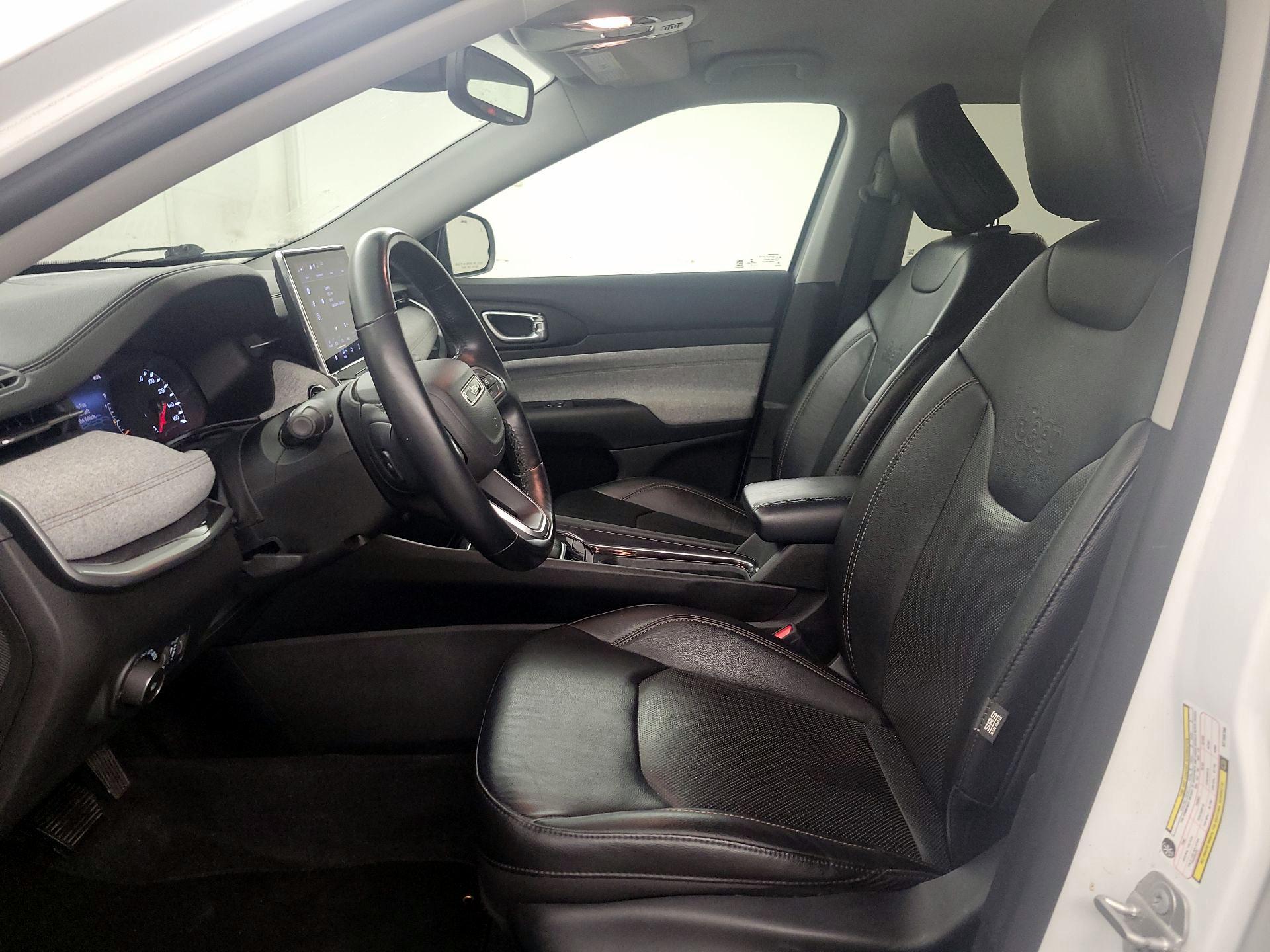 Thumbnail: 2022 Jeep Compass - 11