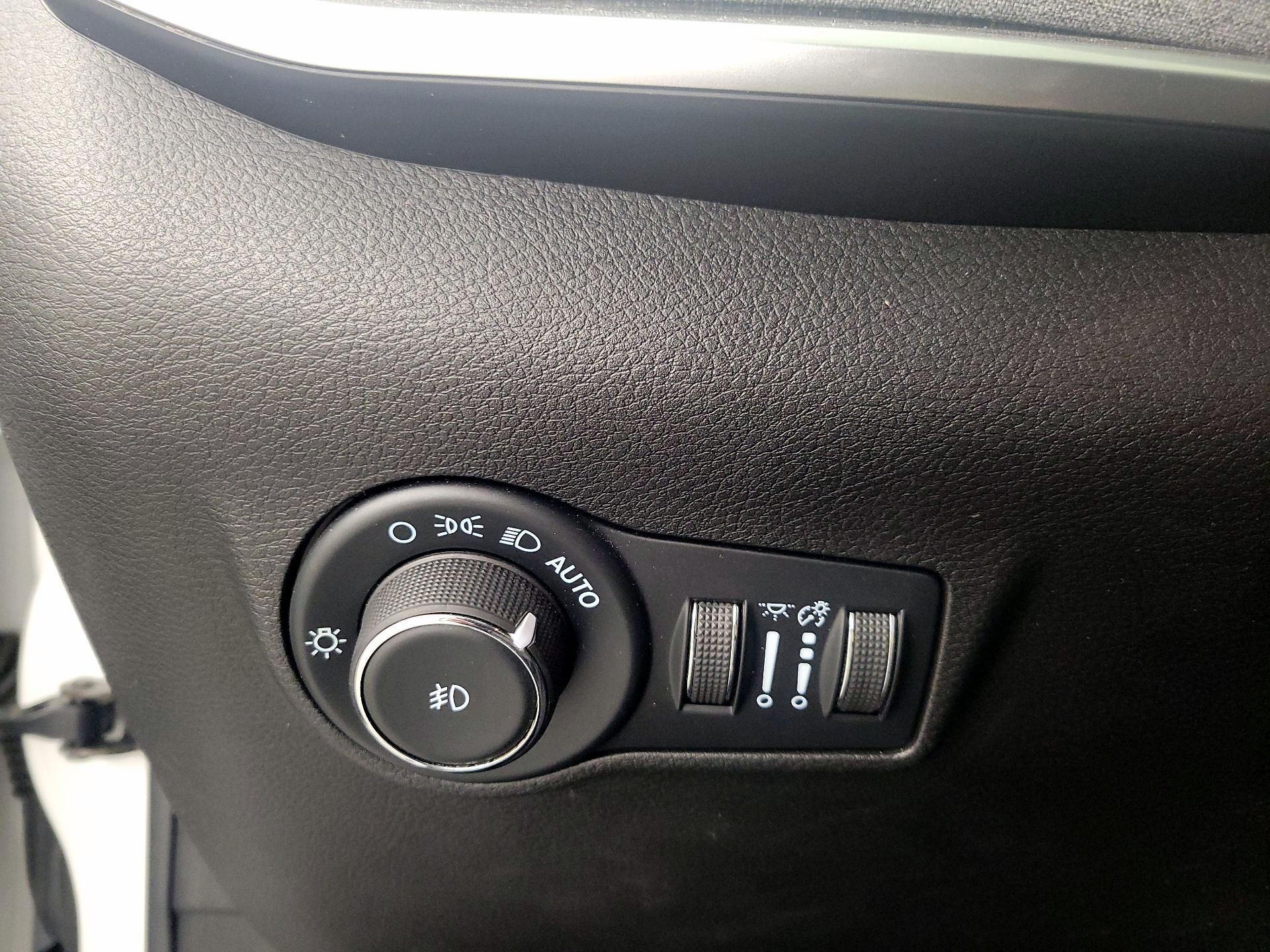 Thumbnail: 2022 Jeep Compass - 13