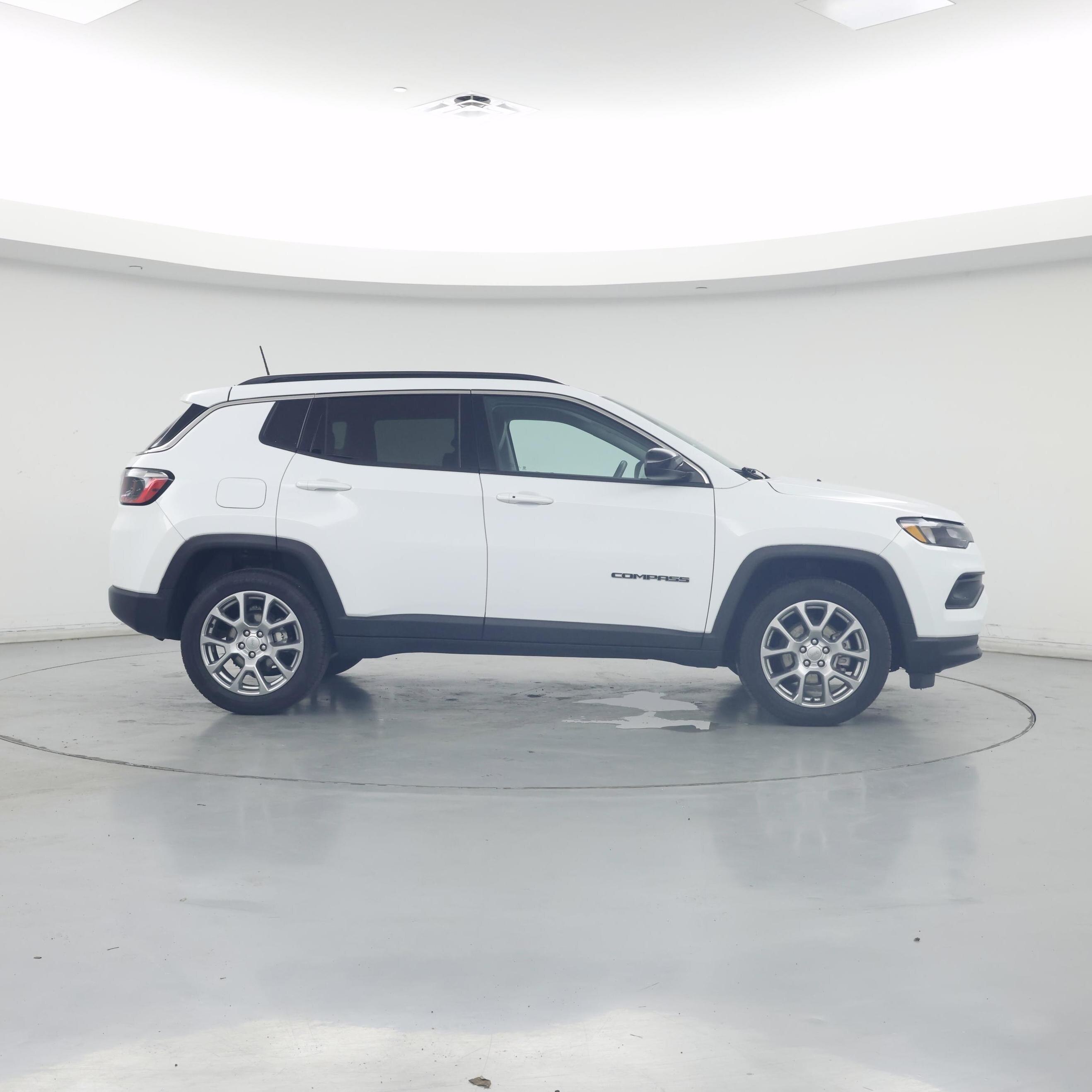 Thumbnail: 2022 Jeep Compass - 7