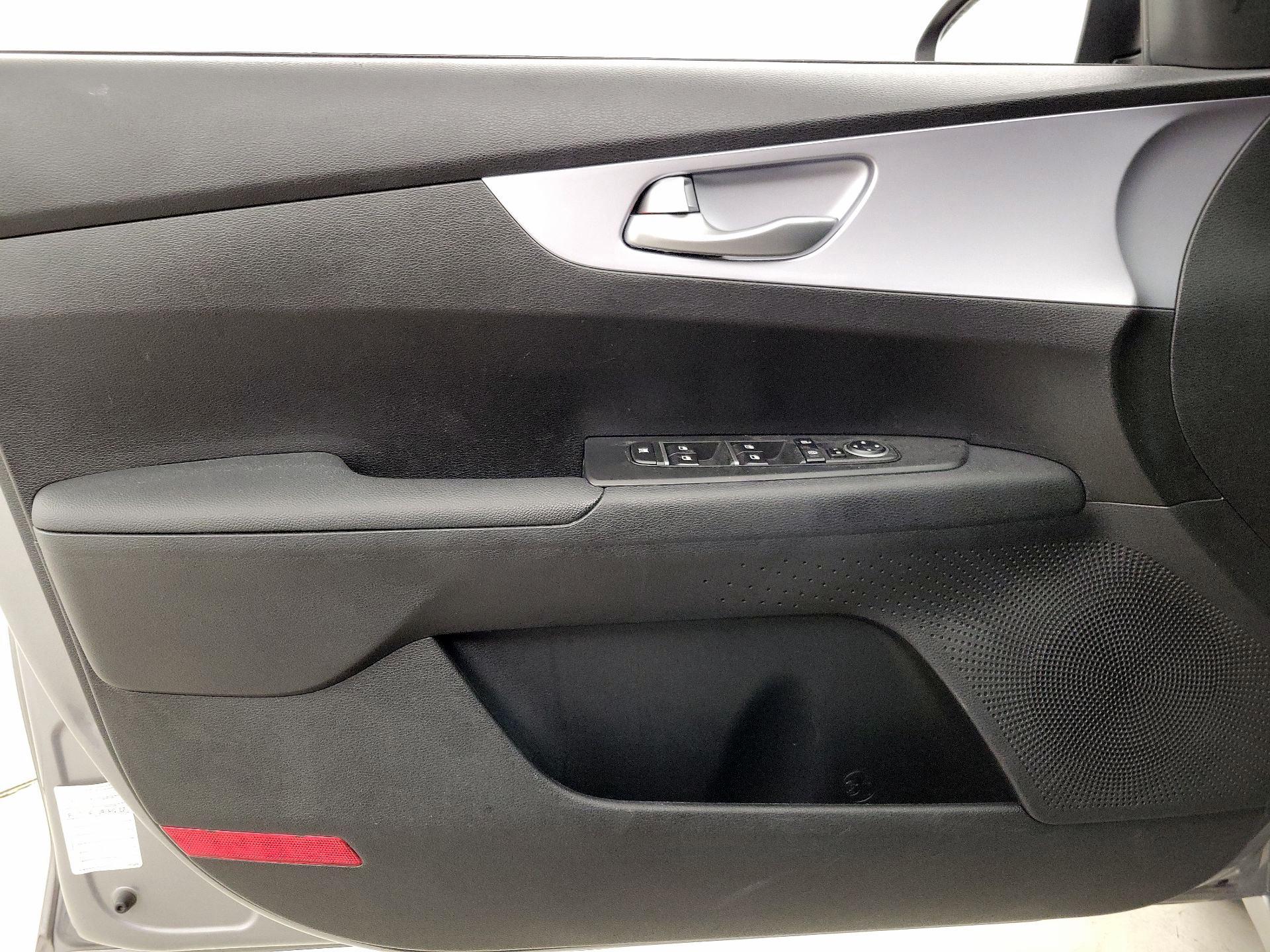 Thumbnail: 2024 Kia Forte - 12