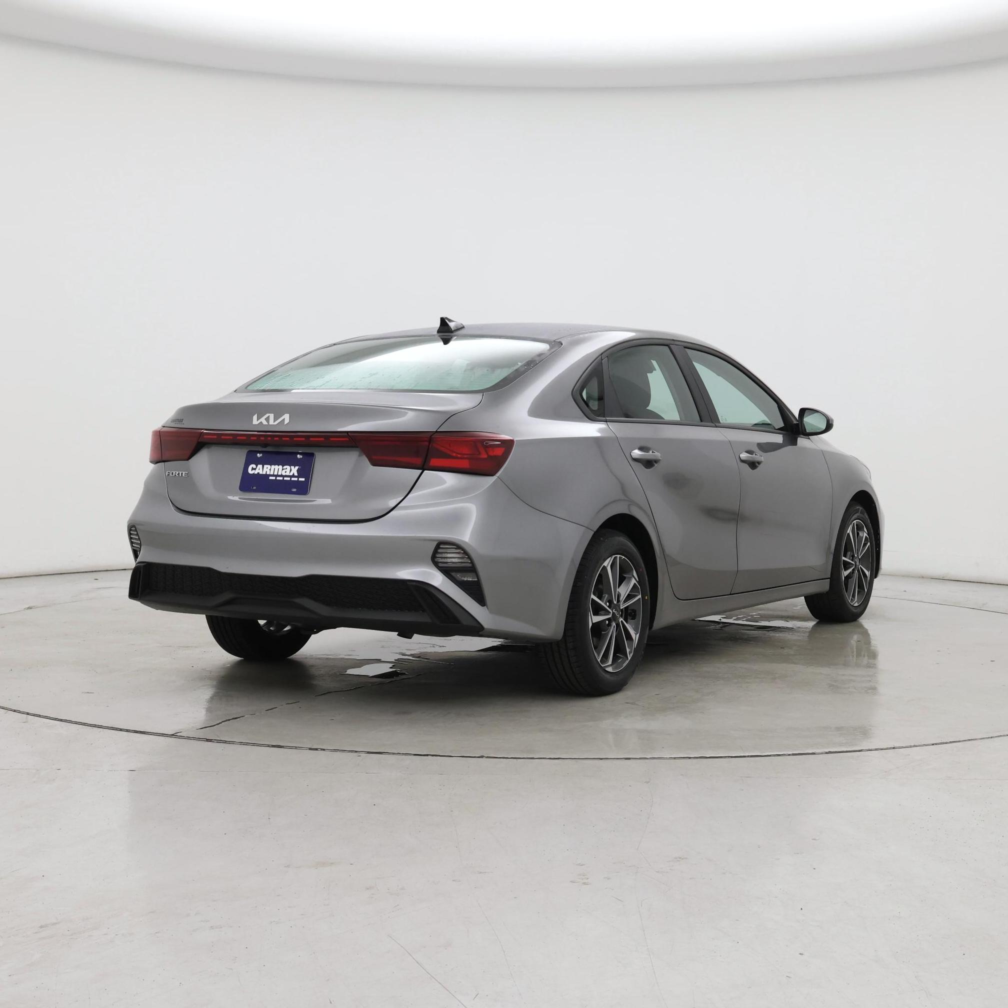 Thumbnail: 2024 Kia Forte - 8