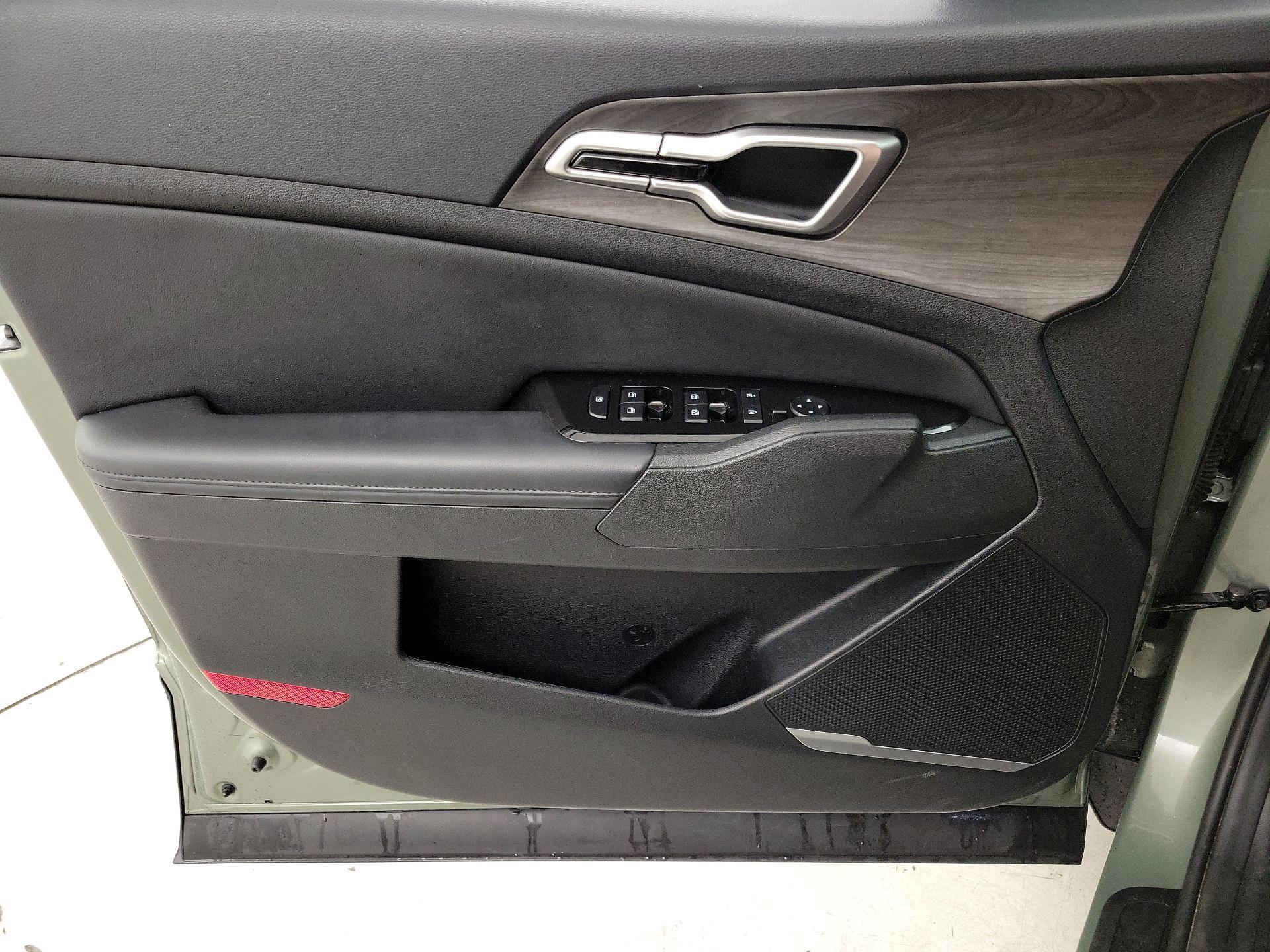 Thumbnail: 2023 Kia Sportage - 12