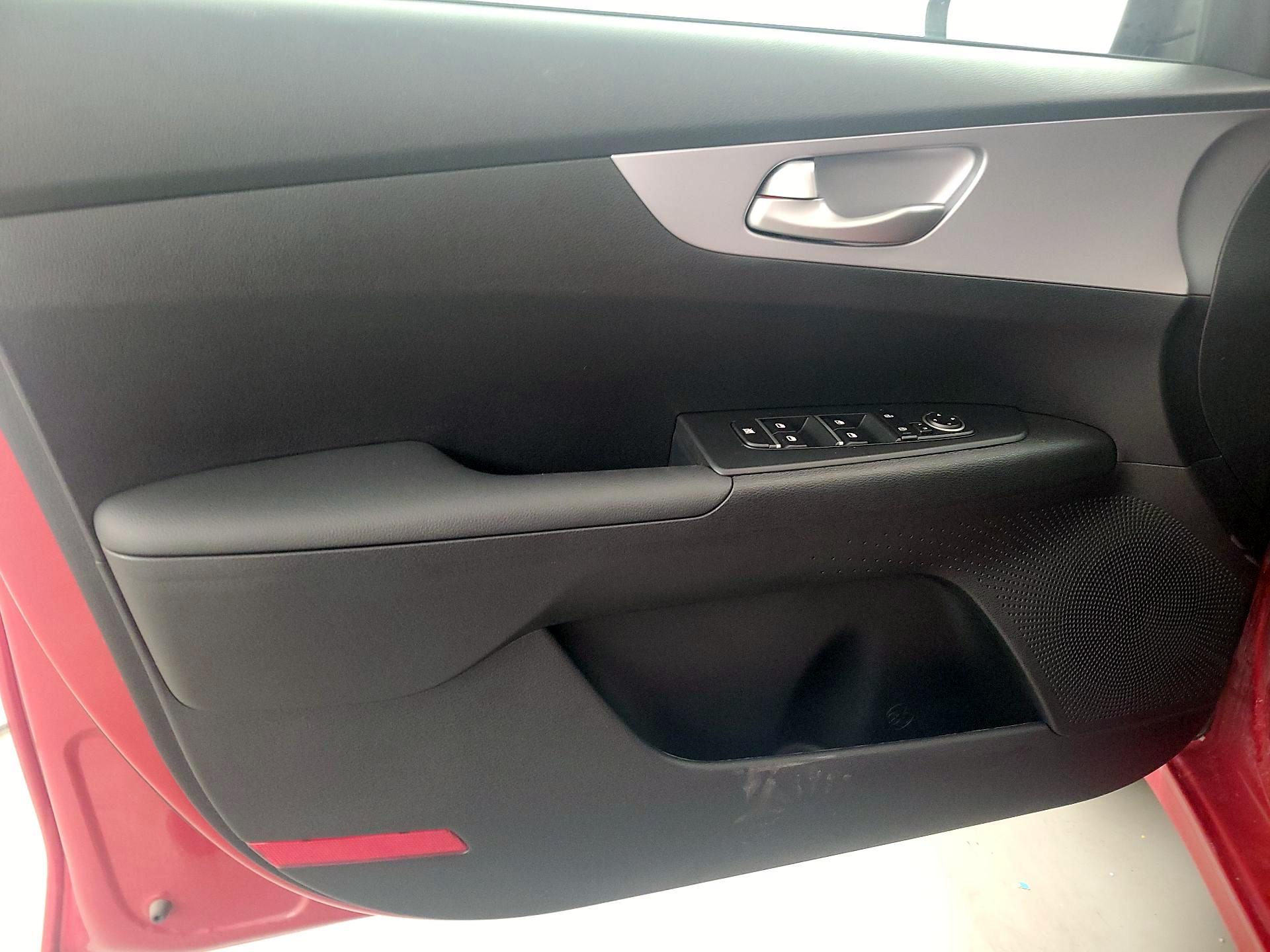 Thumbnail: 2024 Kia Forte - 12