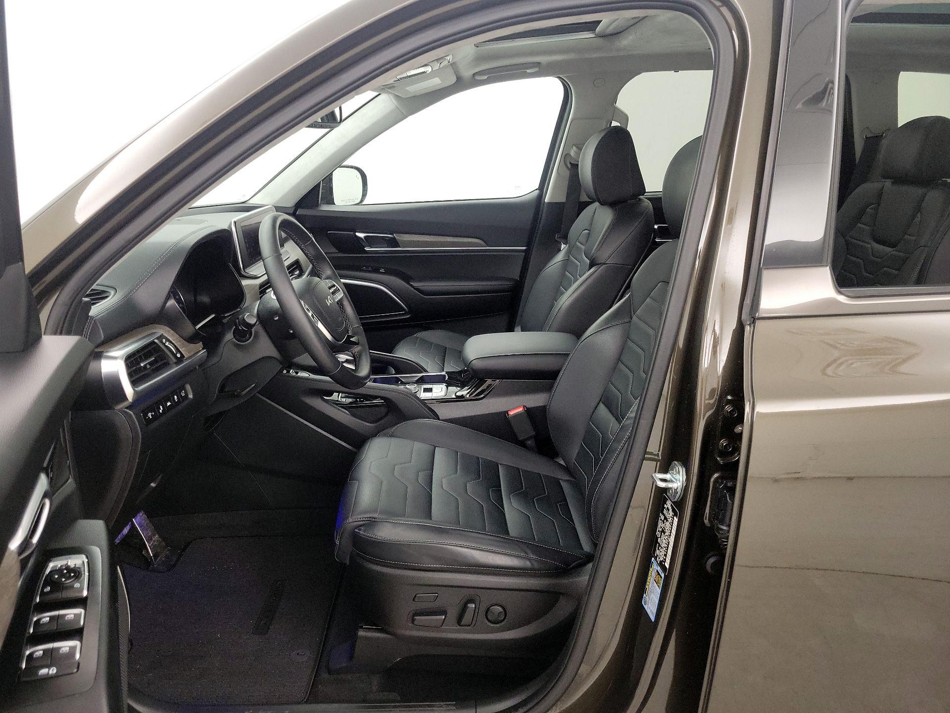 Thumbnail: 2022 Kia Telluride - 11