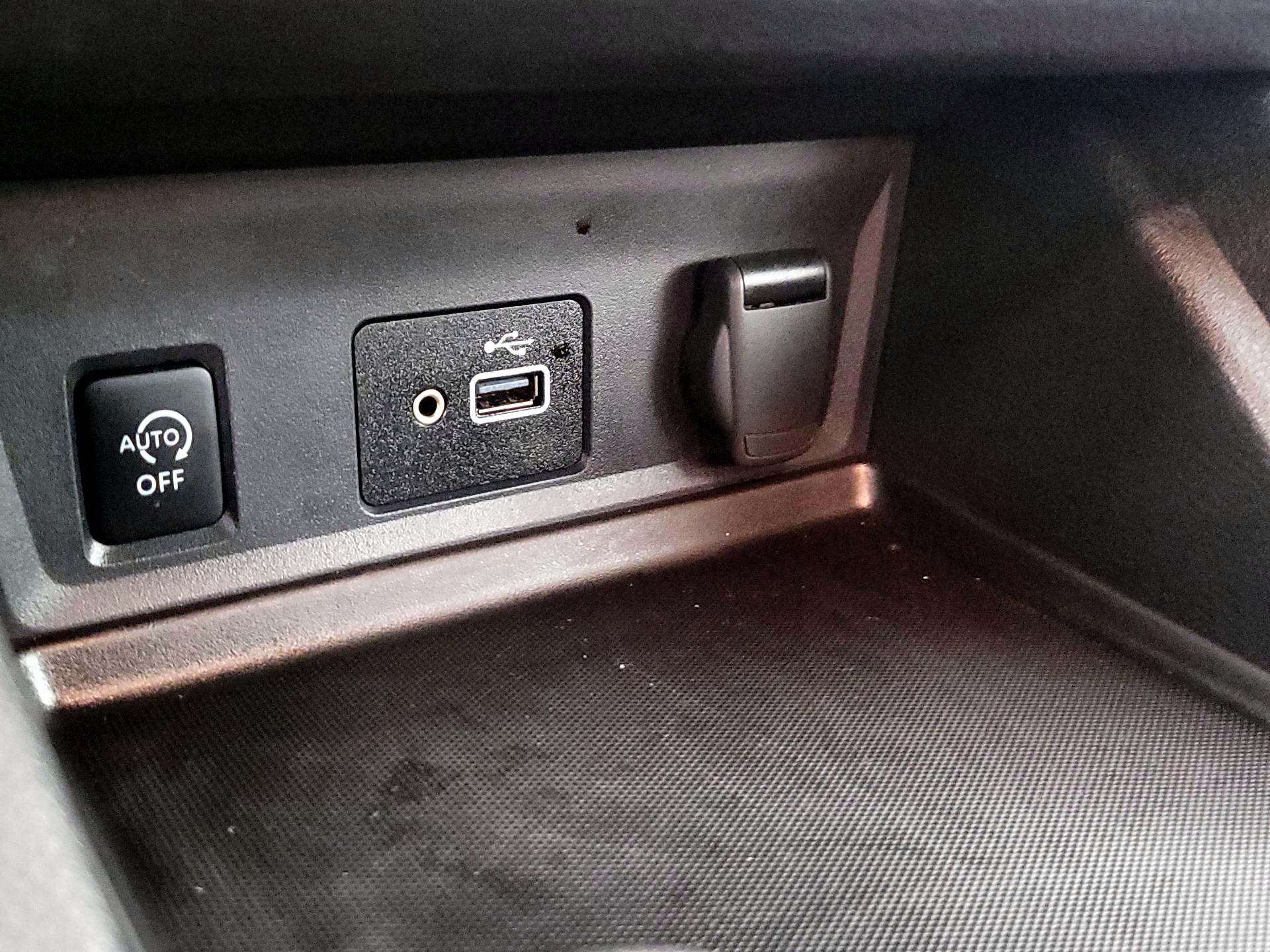 Thumbnail: 2024 Nissan Sentra - 18