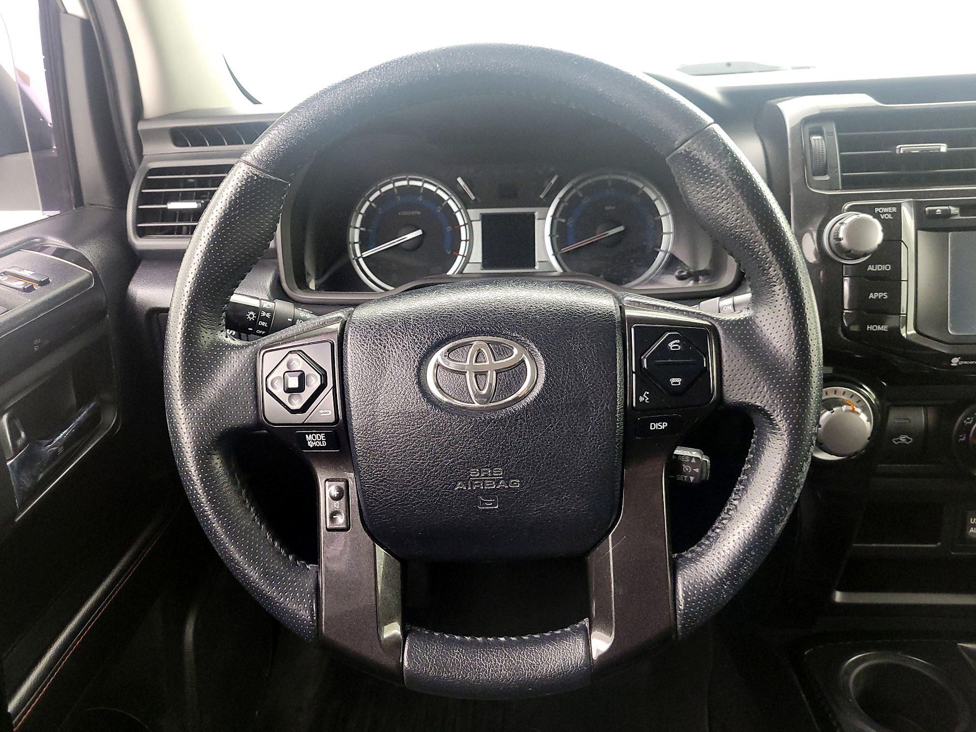 Thumbnail: 2017 Toyota 4Runner - 10