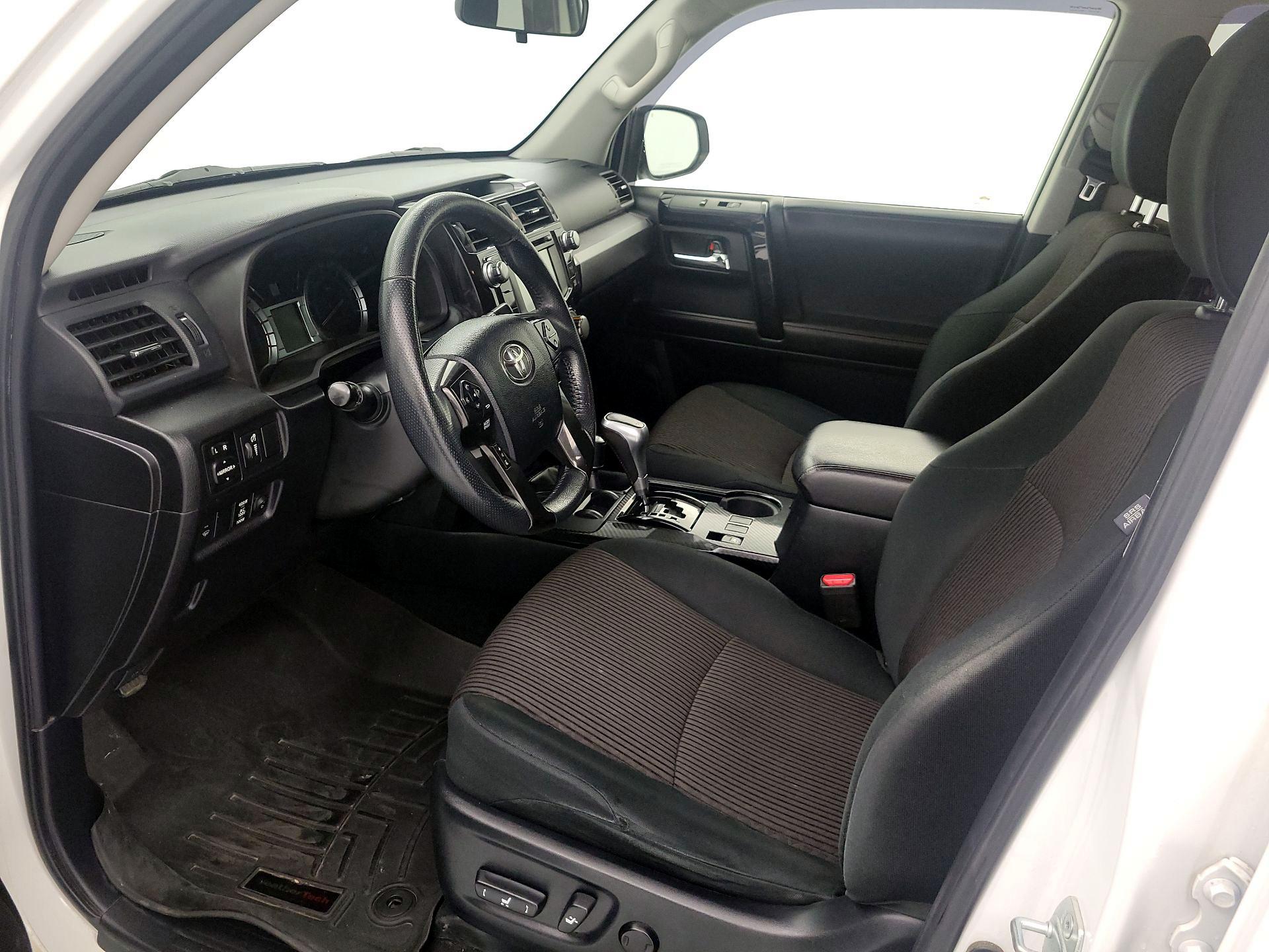 Thumbnail: 2017 Toyota 4Runner - 11