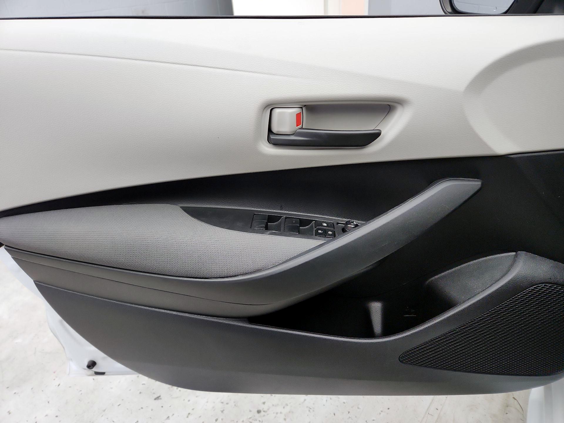 Thumbnail: 2022 Toyota Corolla - 12